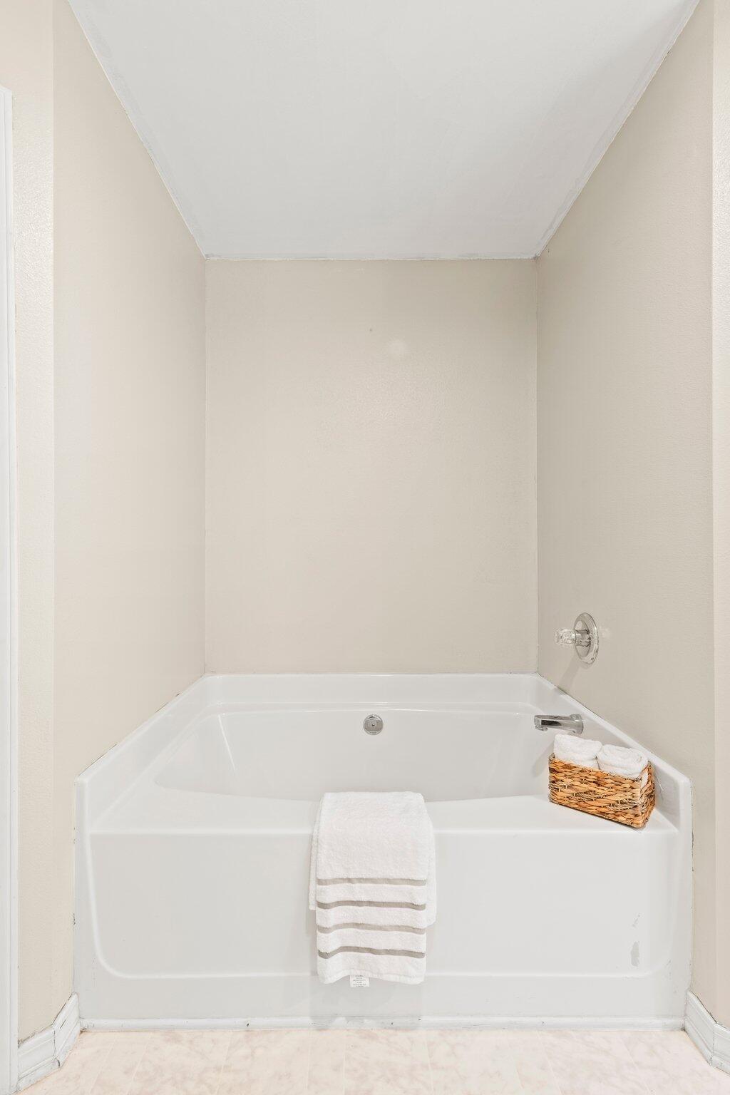 WESTVIEW ESTATES - Residential