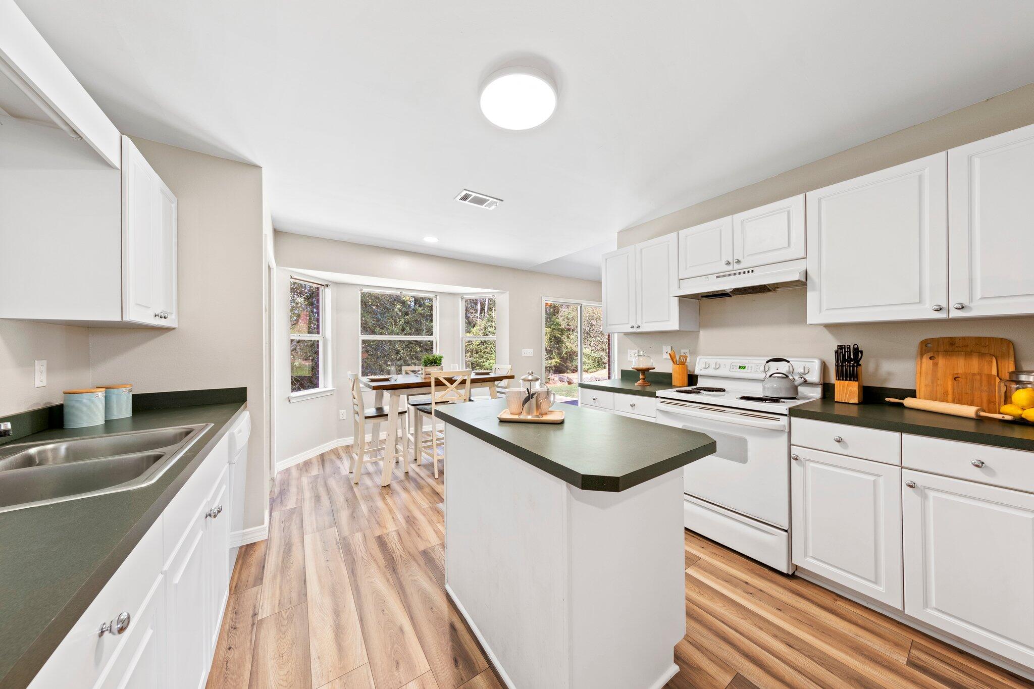 WESTVIEW ESTATES - Residential