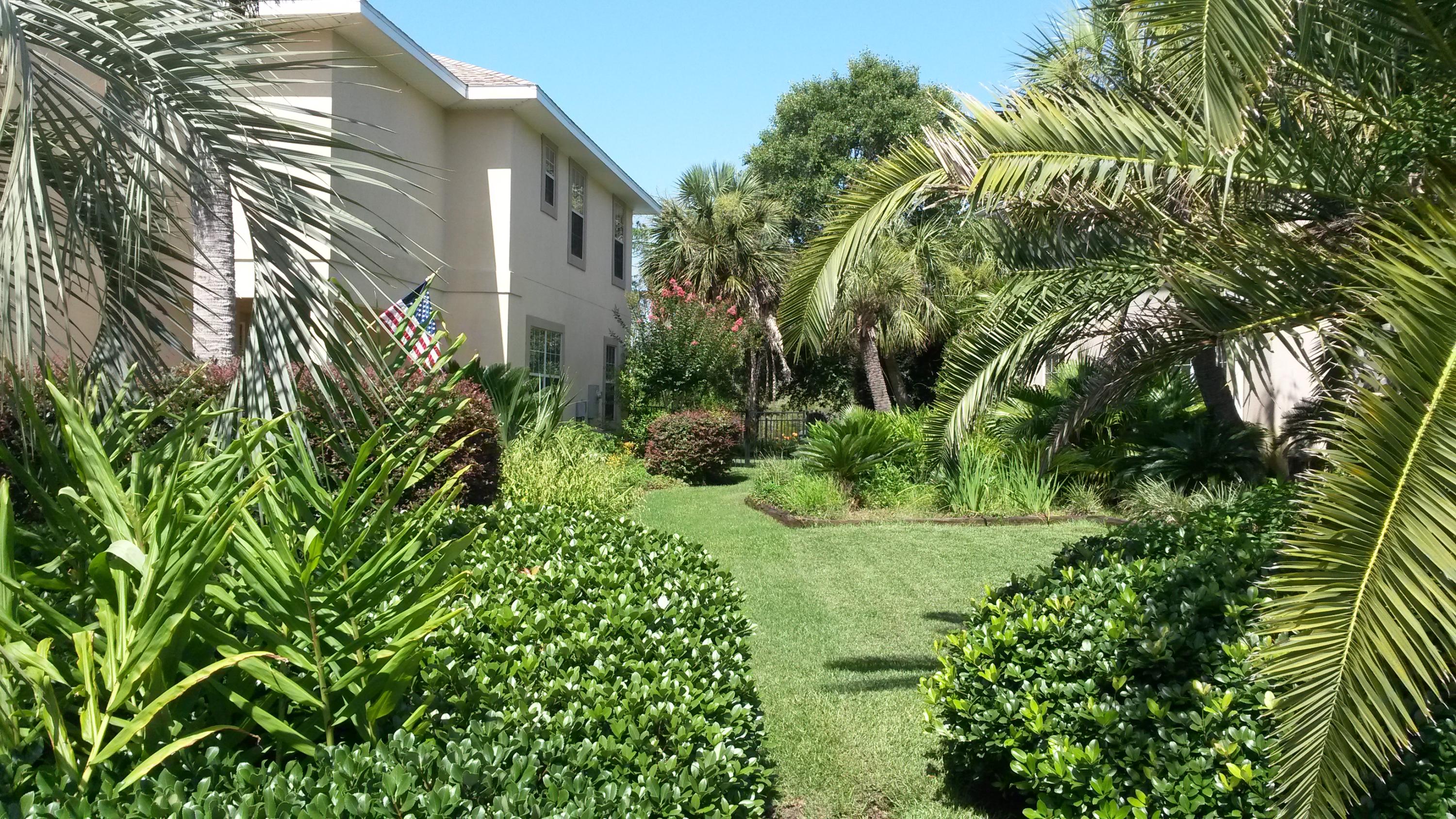 Emerald Lakes - Residential