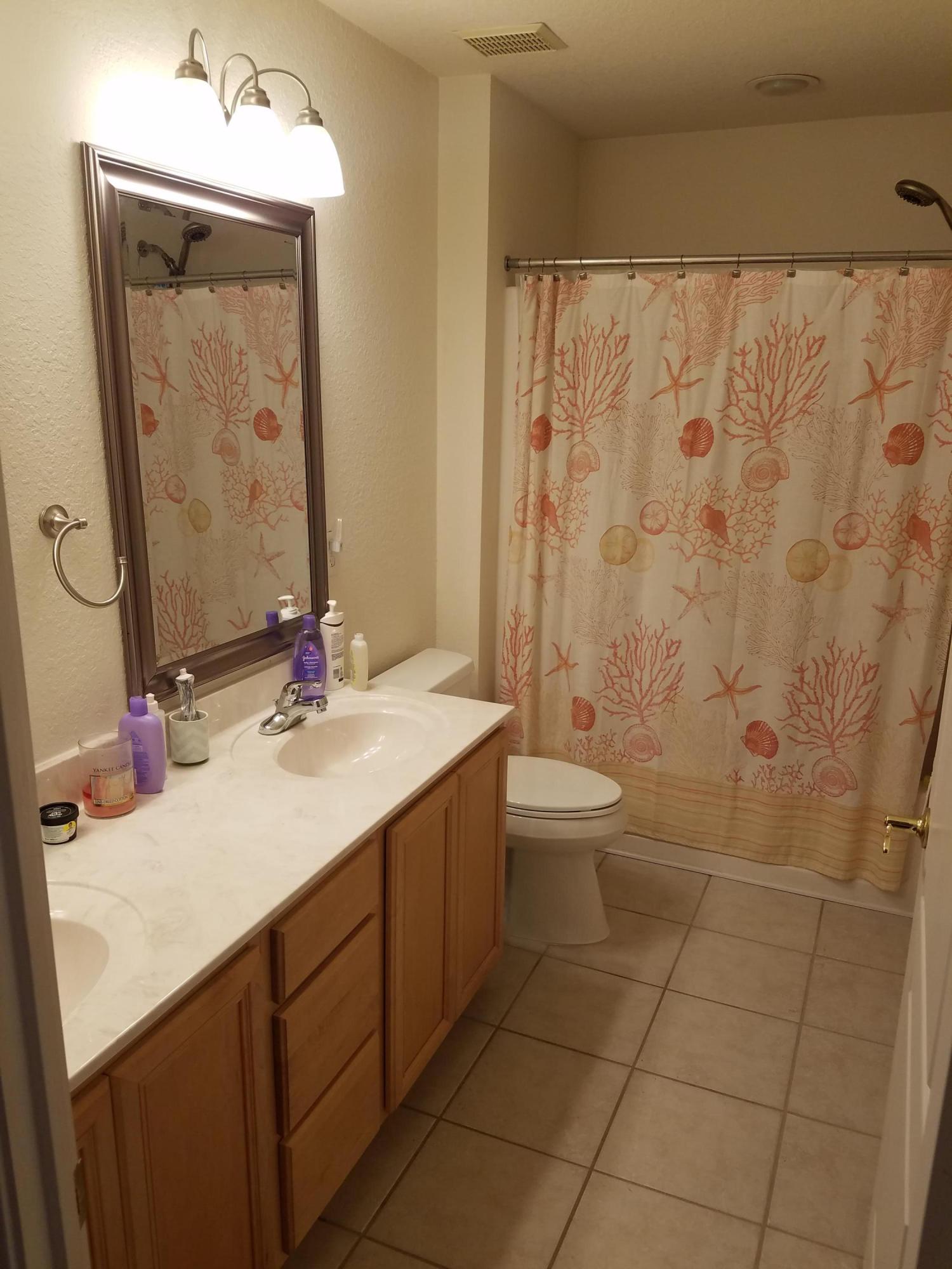 Emerald Lakes - Residential