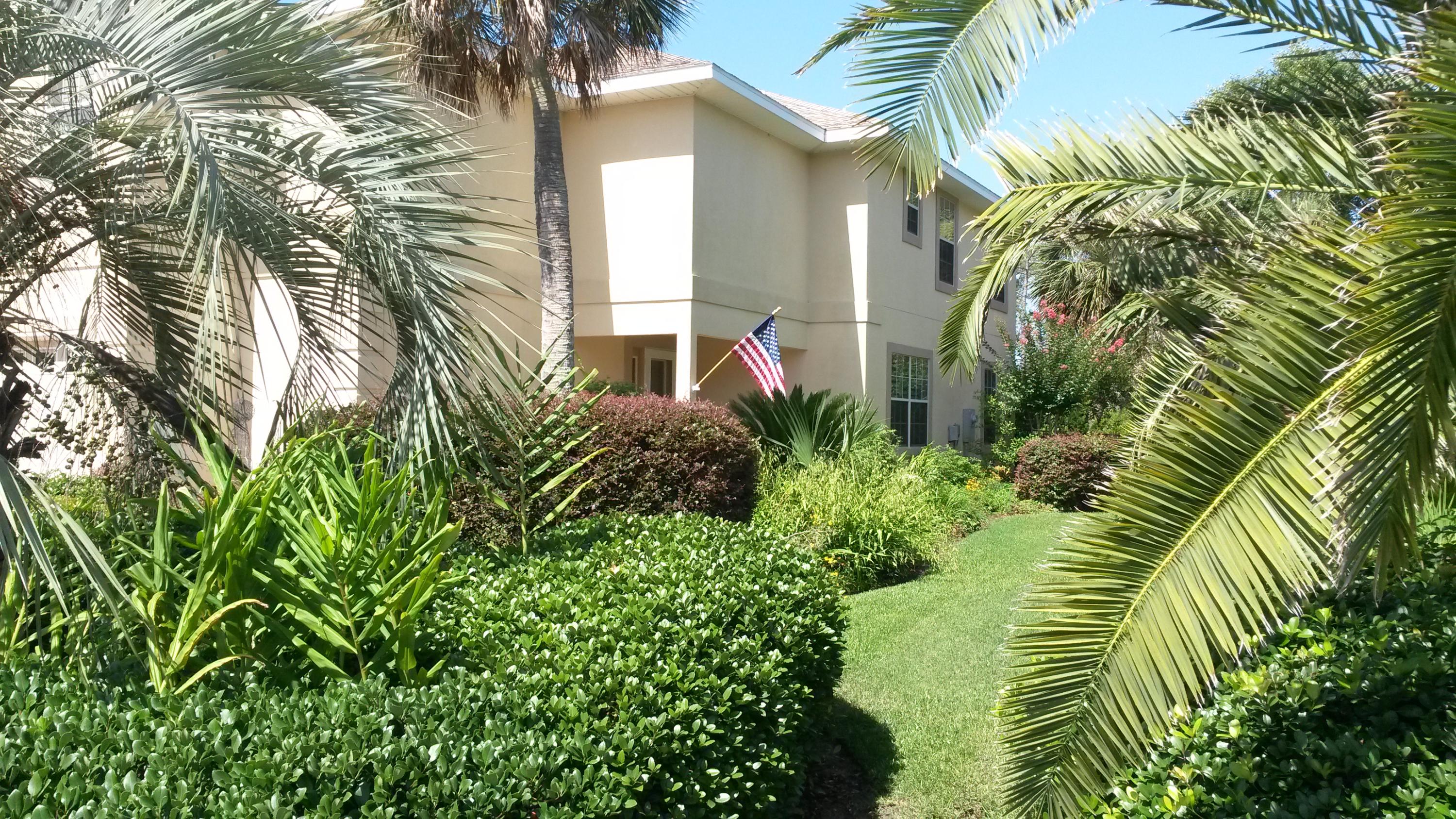 Emerald Lakes - Residential