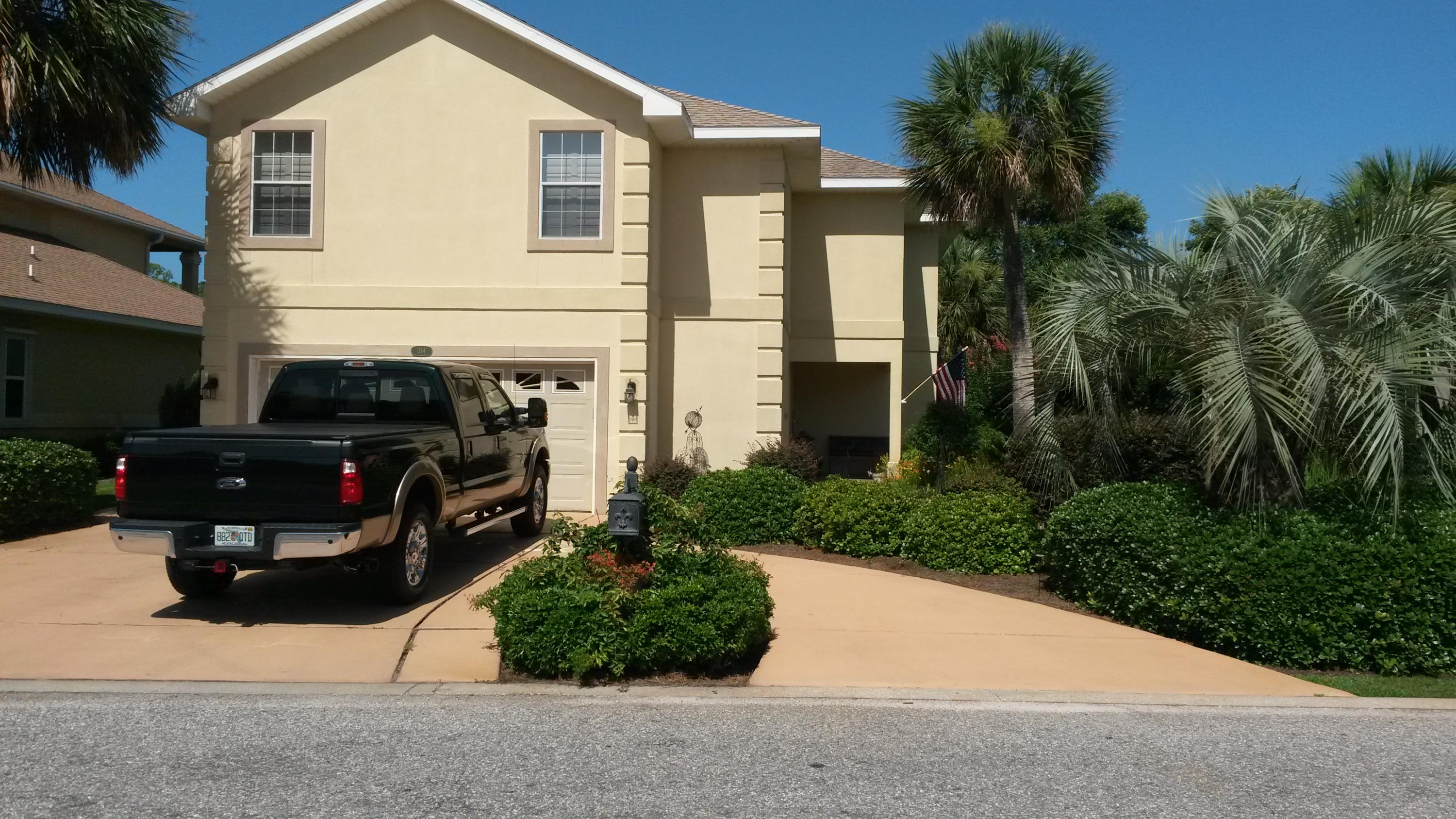 Emerald Lakes - Residential