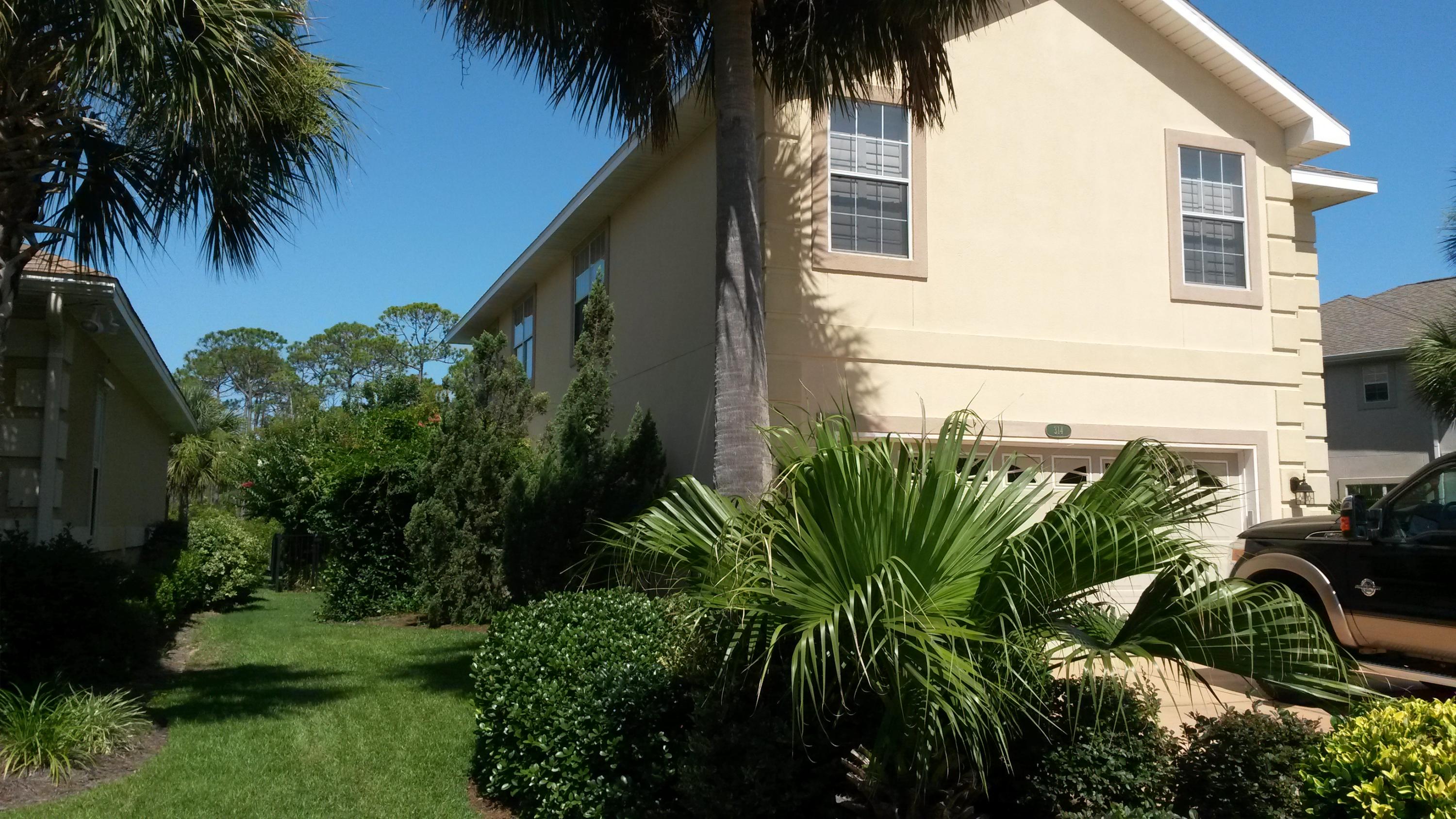 Emerald Lakes - Residential