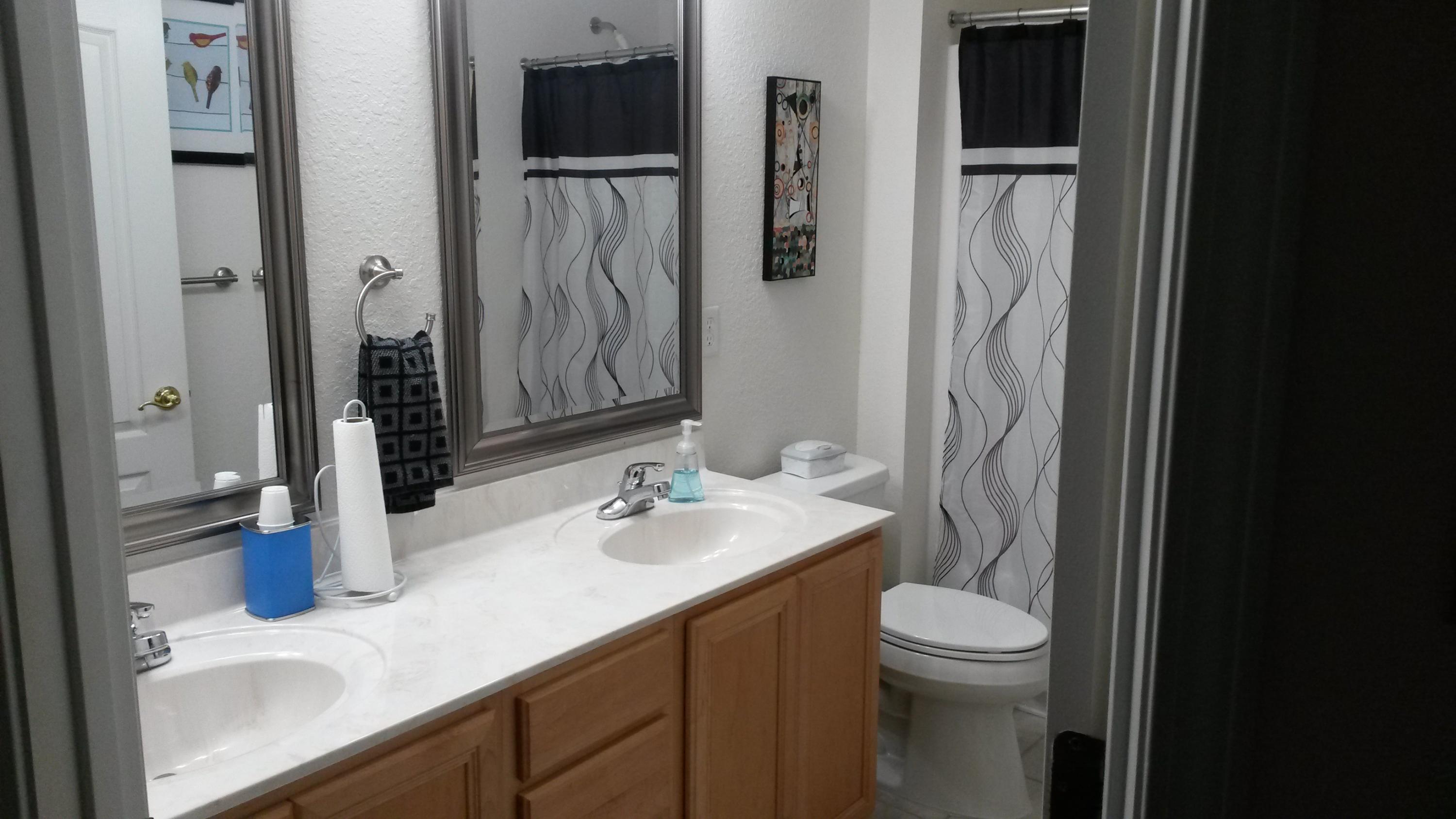 Emerald Lakes - Residential