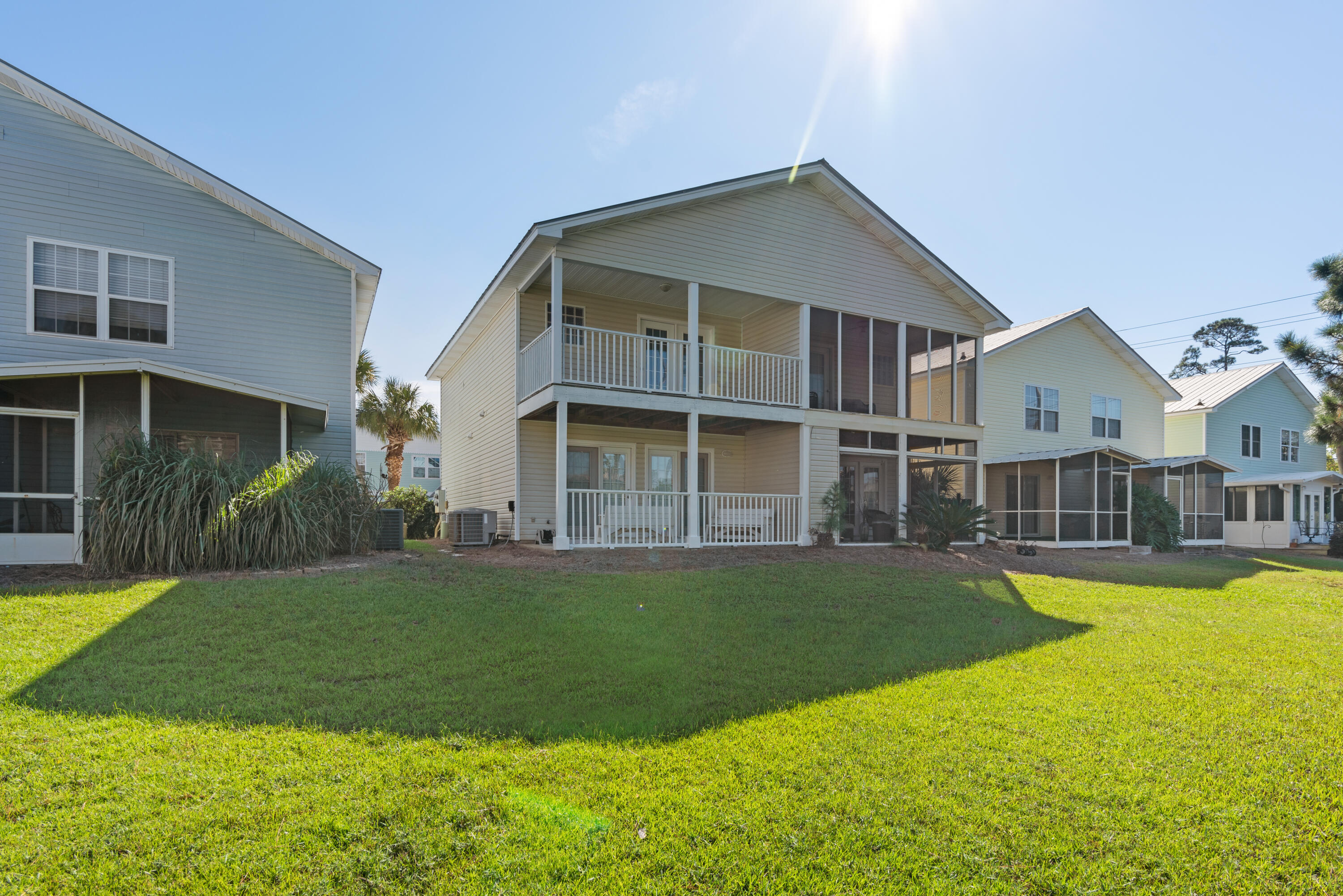 SUMMERLAKE T/H - Residential