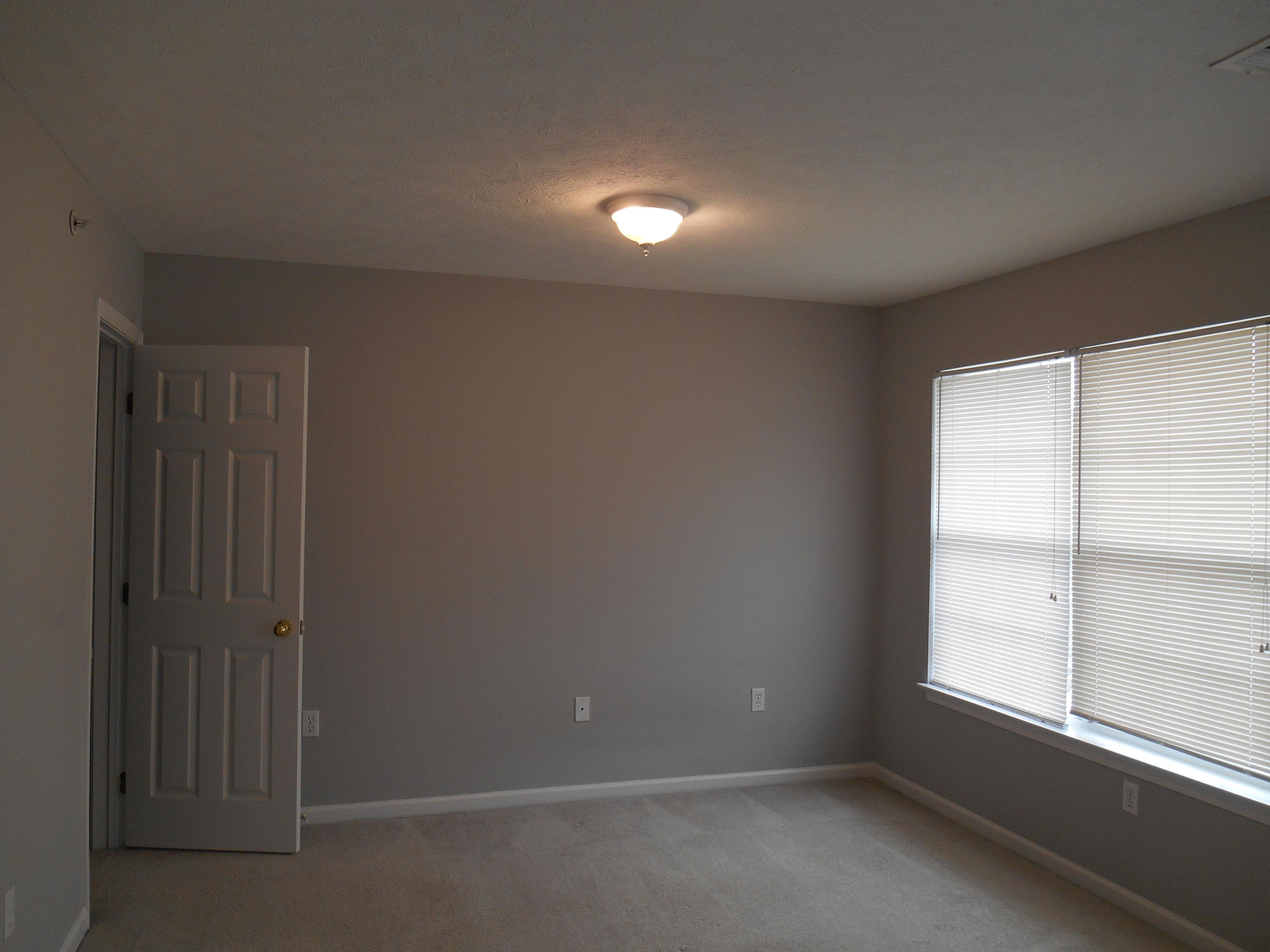 ROLLING PINES - Residential Lease