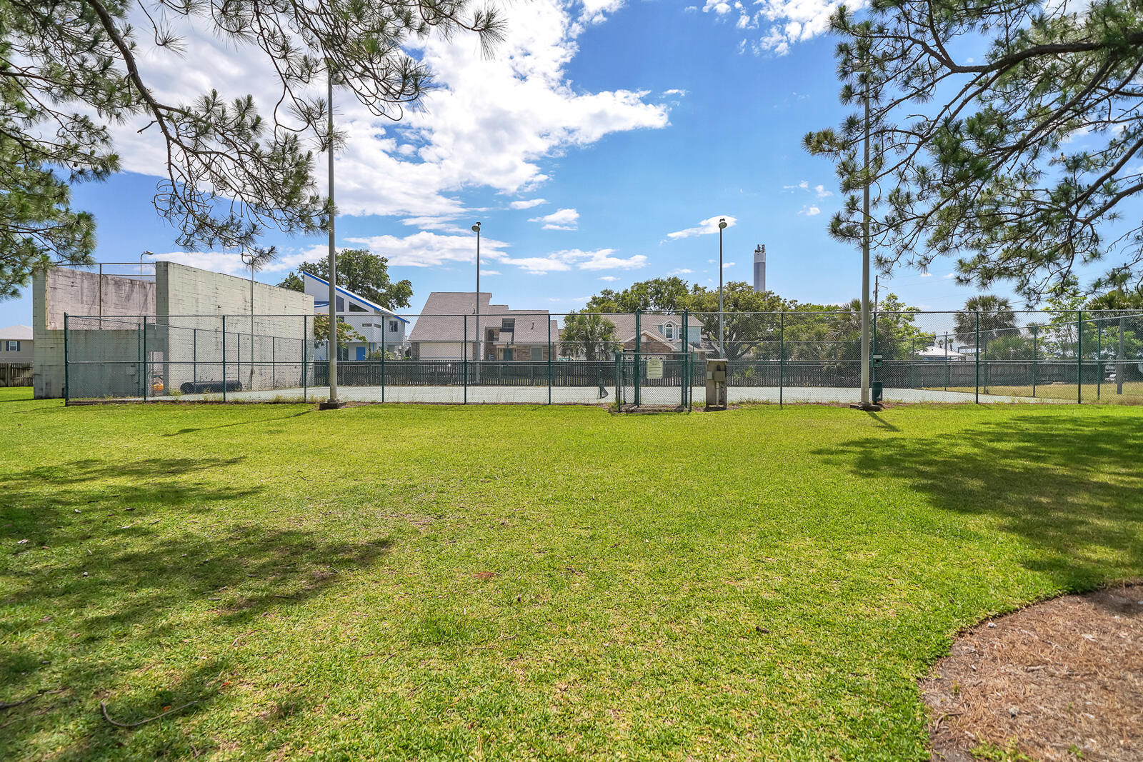 FINISTERRA CONDO - Residential