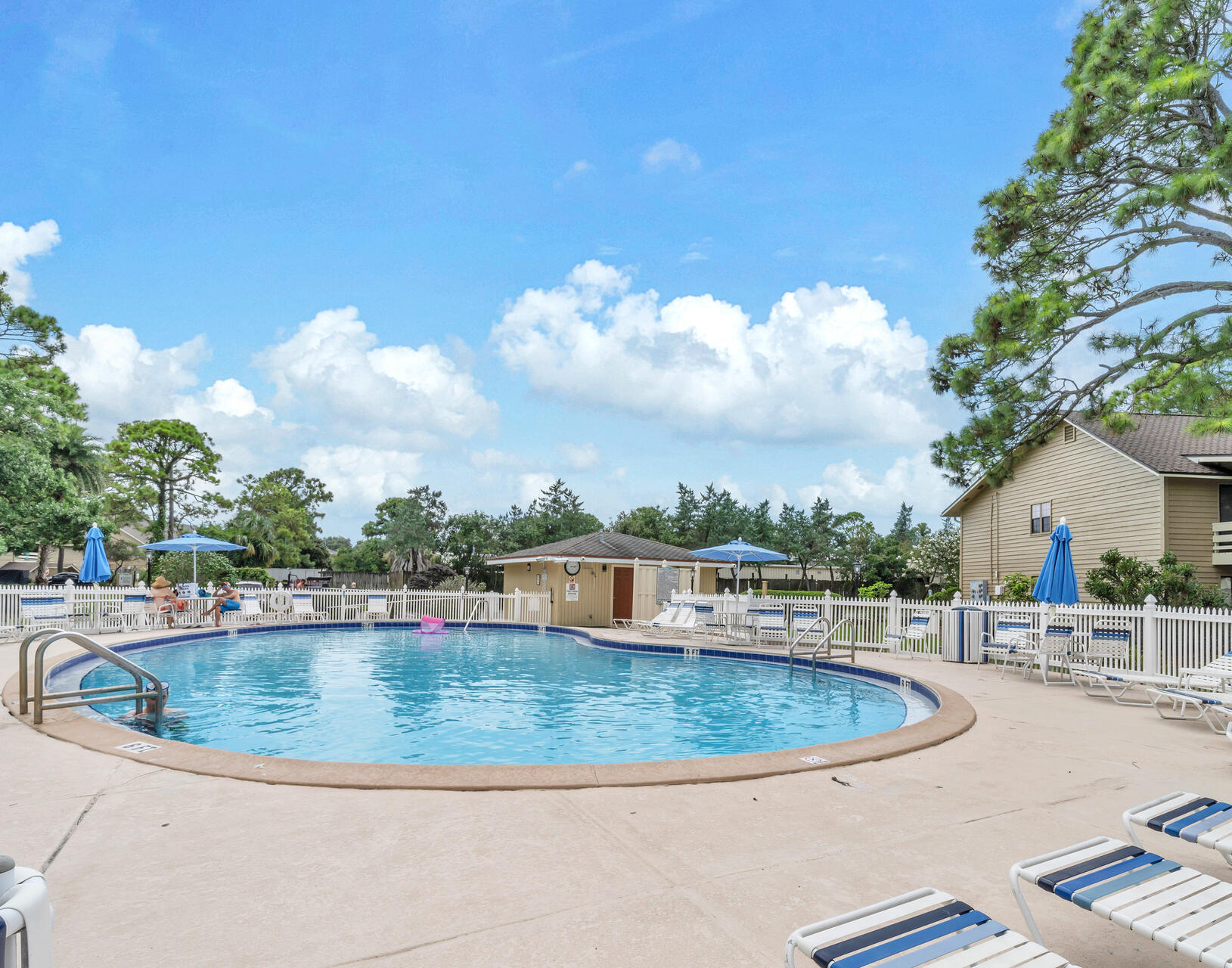 SEASCAPE CONDO GARDEN VILLA - Residential