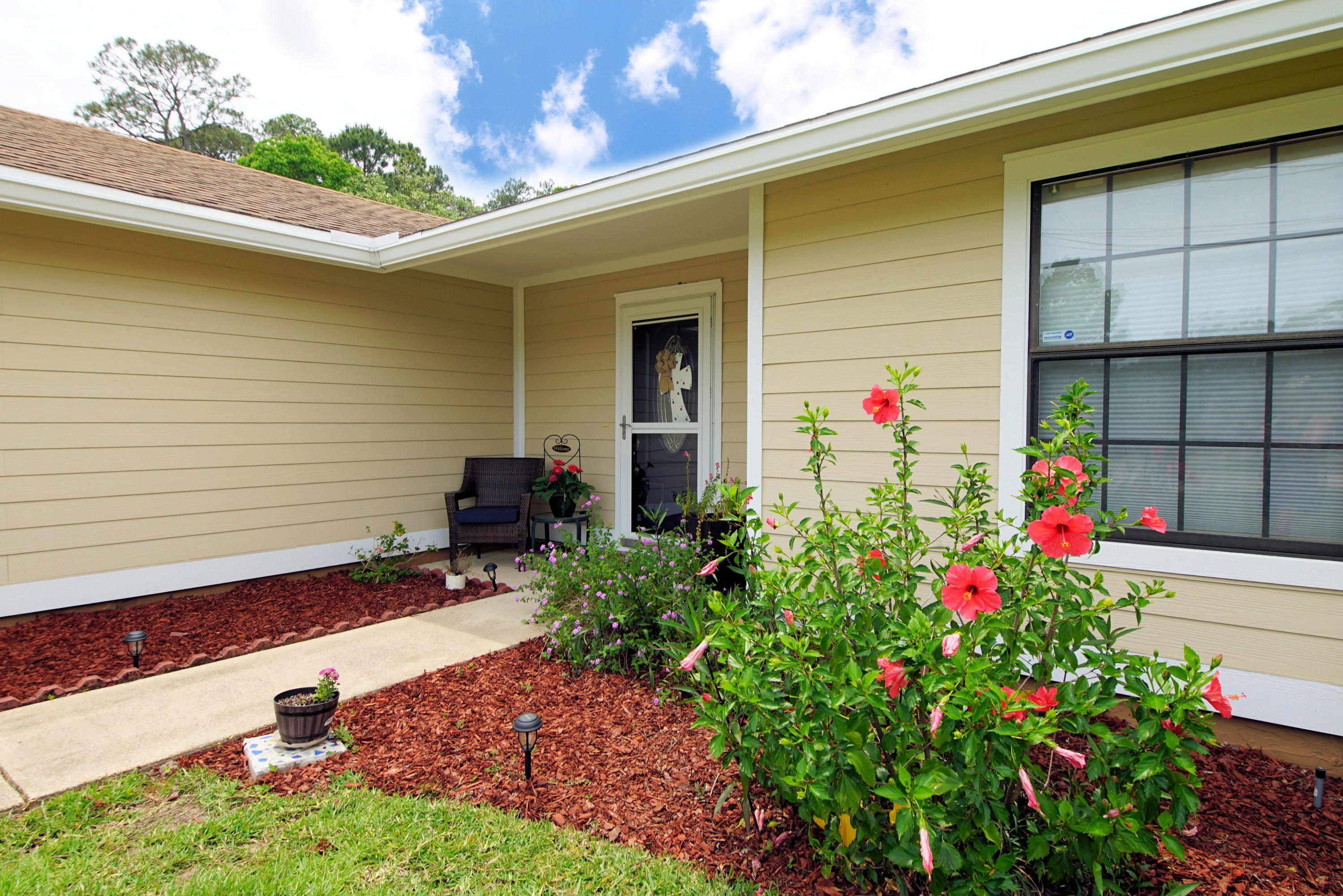 MARY ESTHER MANOR 1ST ADDN - Residential