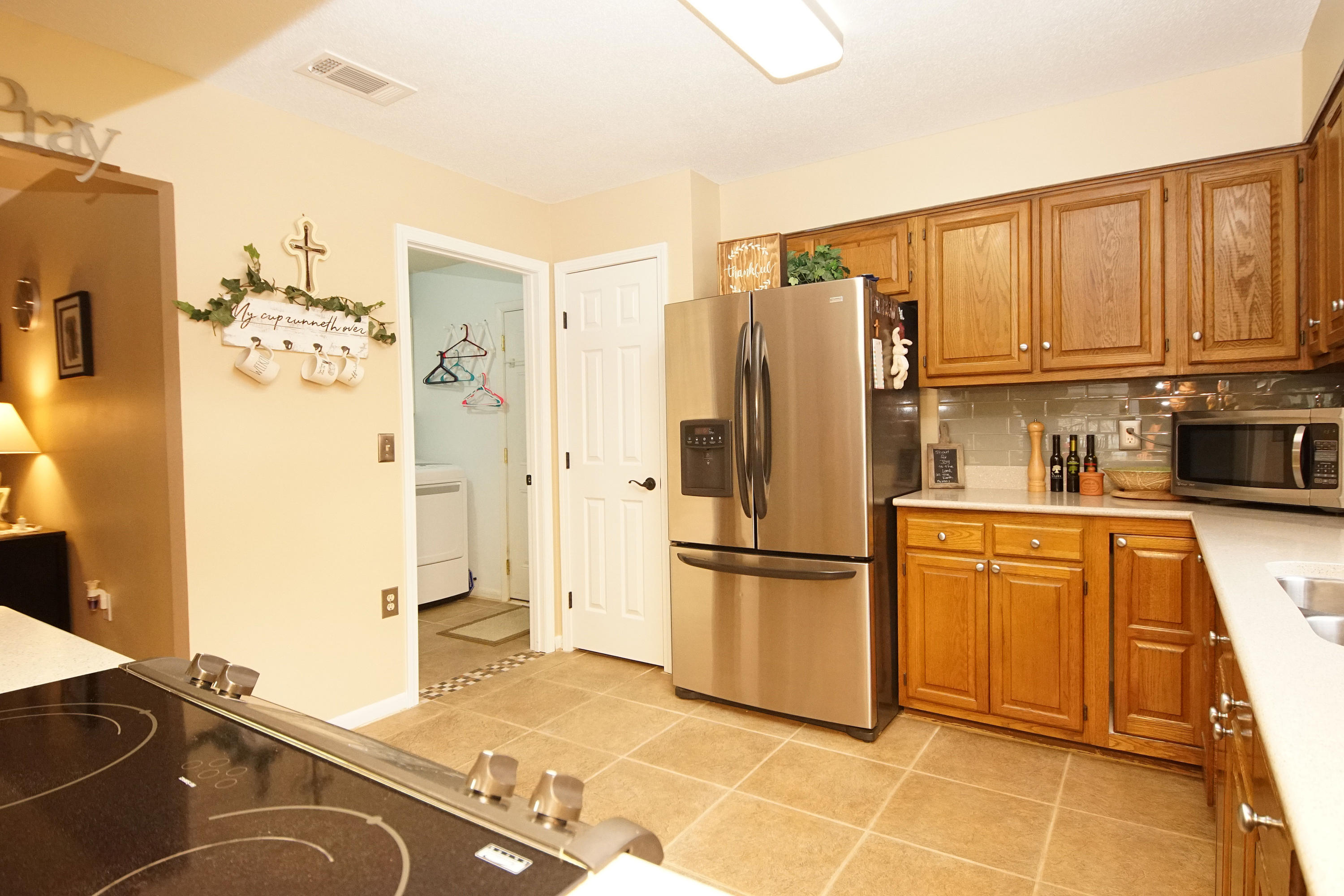 MARY ESTHER MANOR 1ST ADDN - Residential