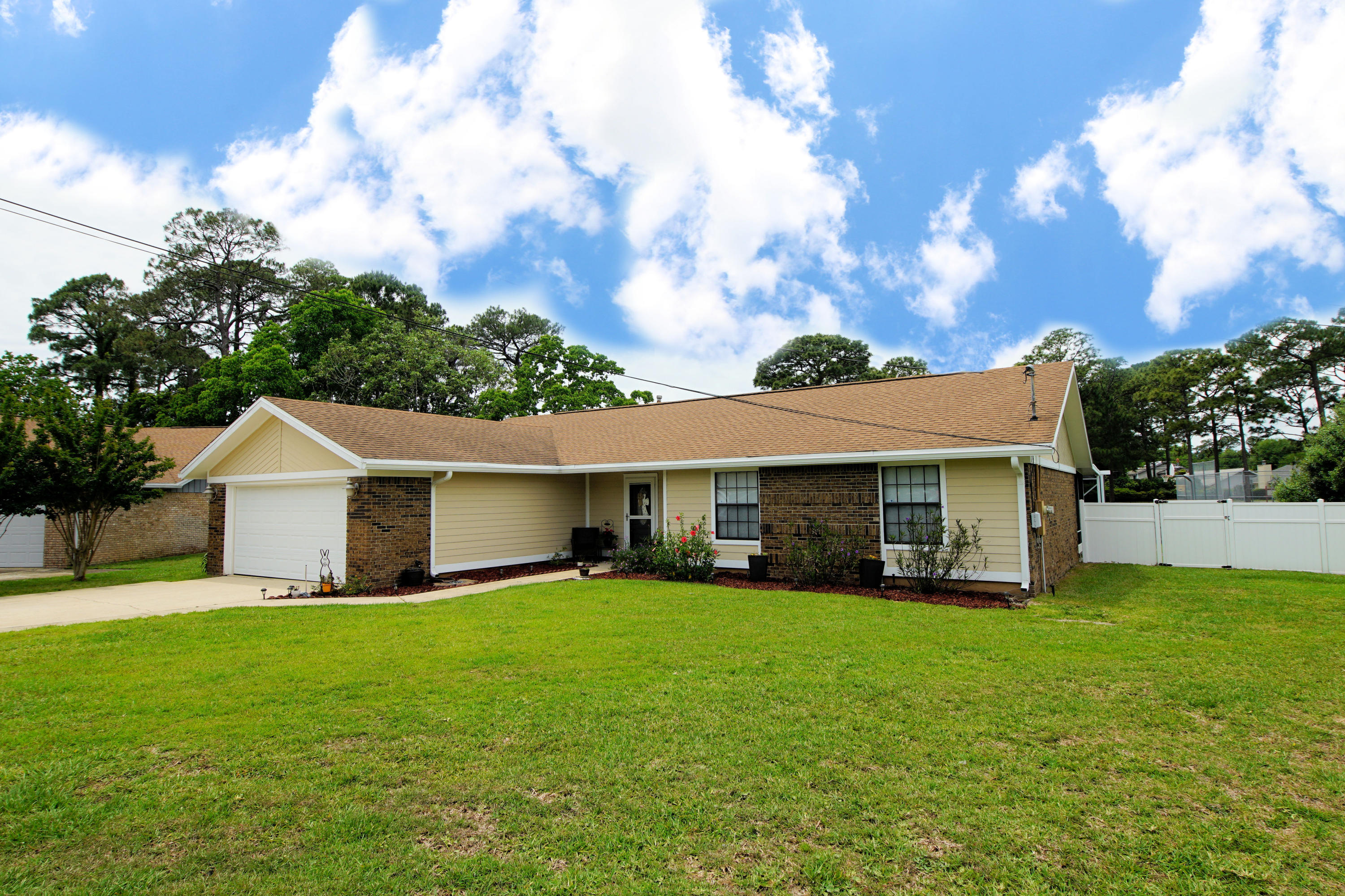 MARY ESTHER MANOR 1ST ADDN - Residential
