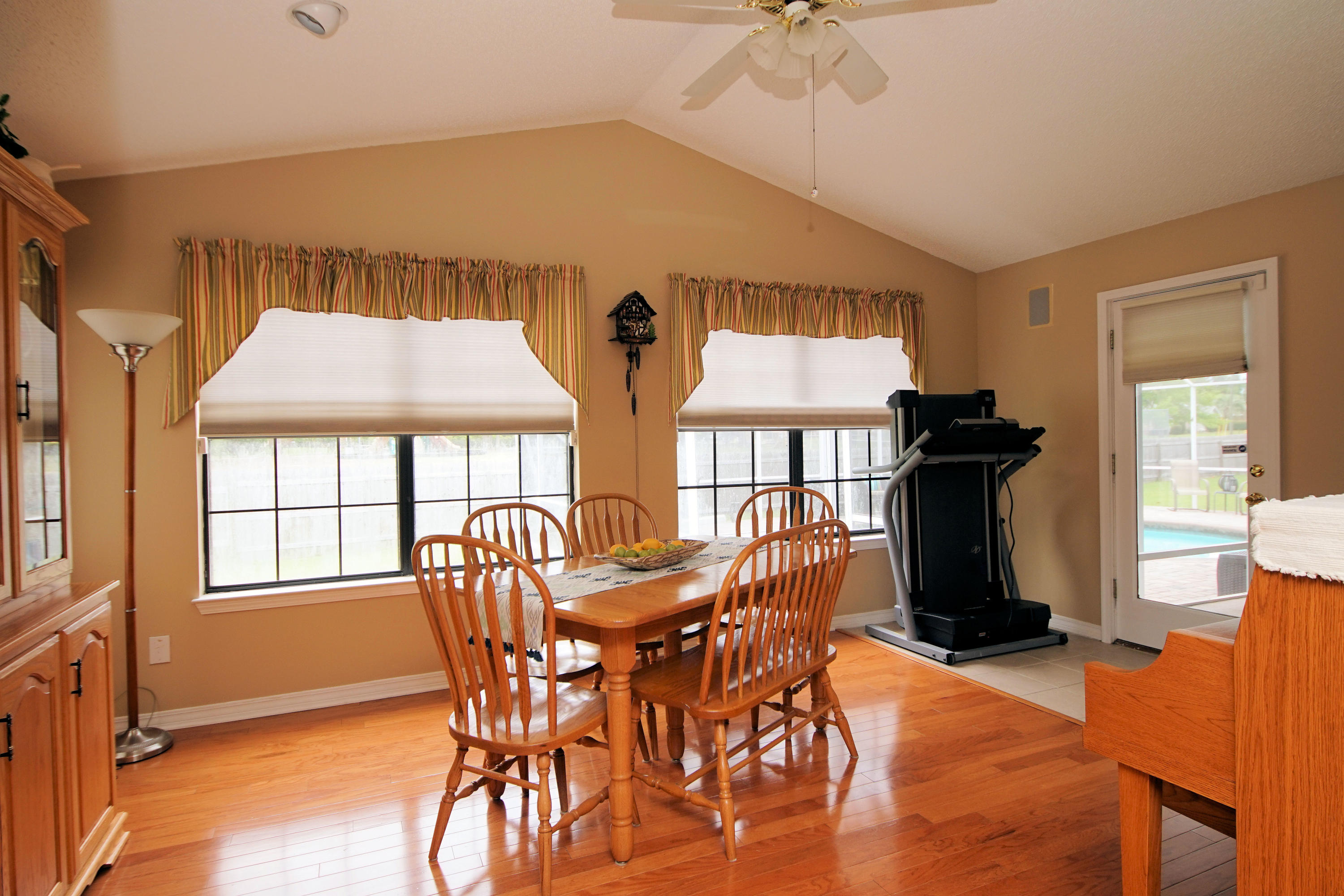 MARY ESTHER MANOR 1ST ADDN - Residential