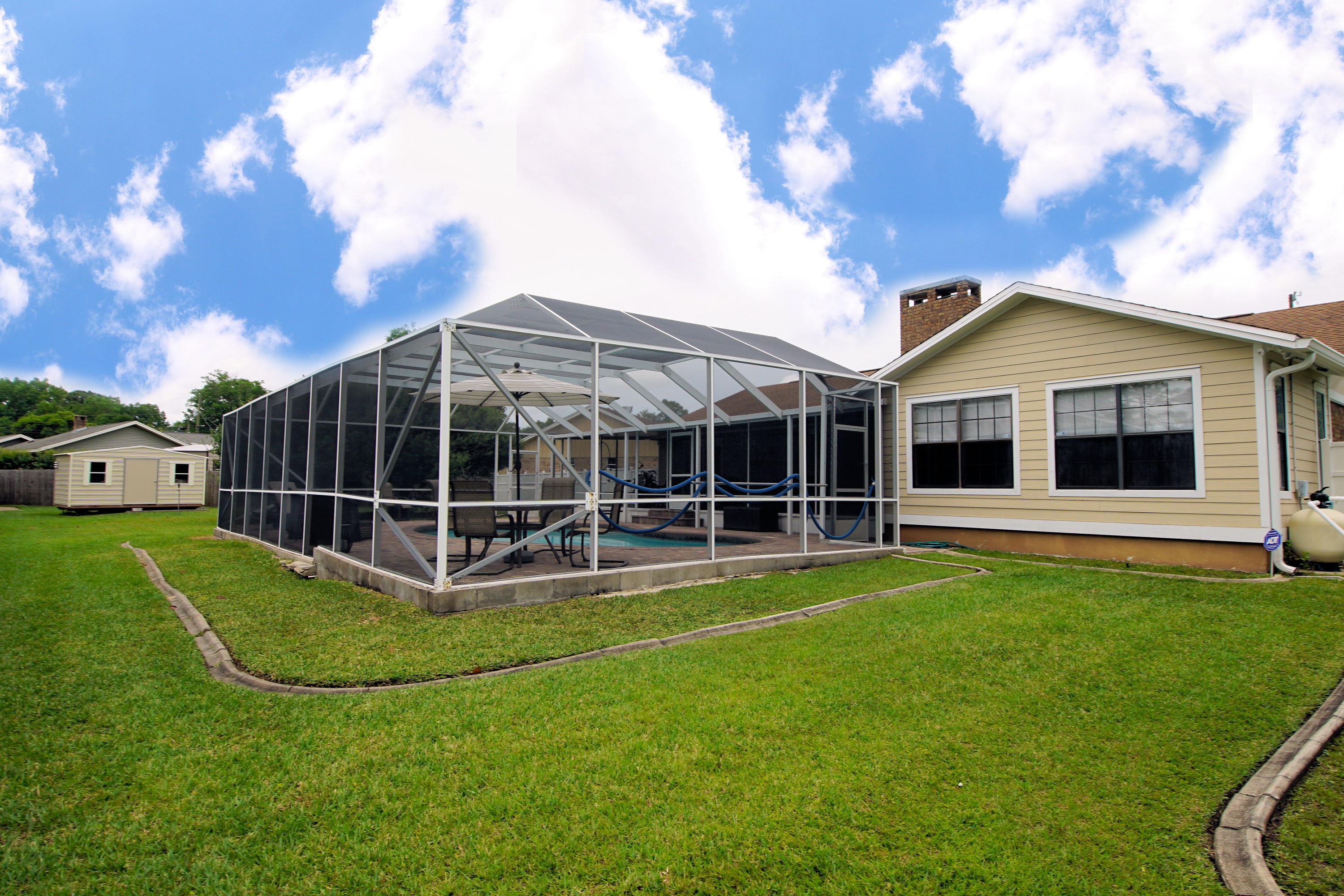 MARY ESTHER MANOR 1ST ADDN - Residential