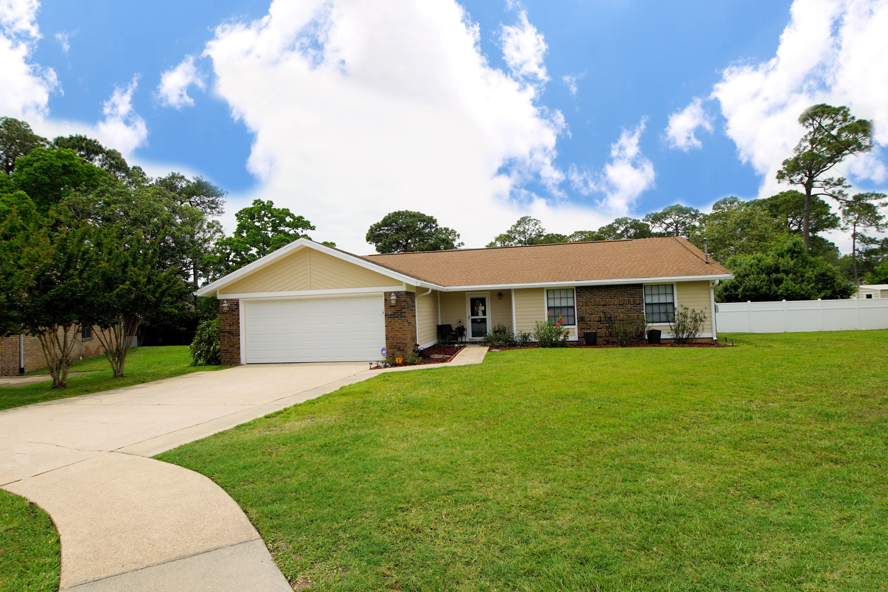 MARY ESTHER MANOR 1ST ADDN - Residential