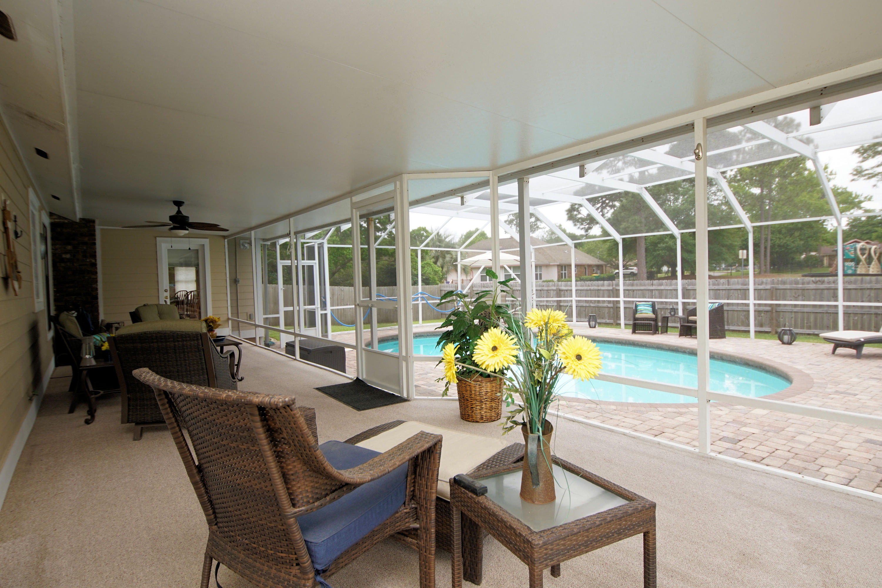 MARY ESTHER MANOR 1ST ADDN - Residential