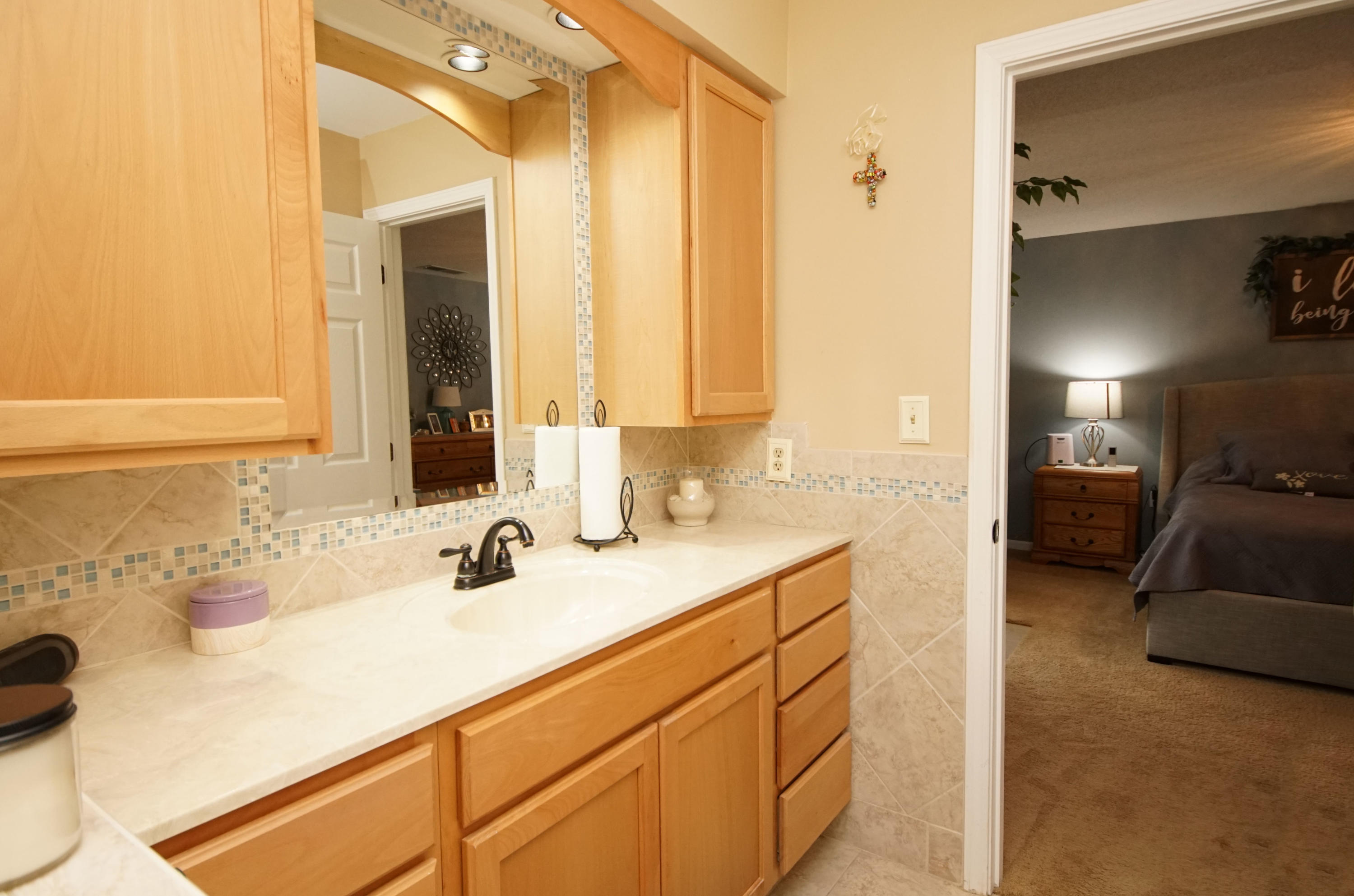 MARY ESTHER MANOR 1ST ADDN - Residential