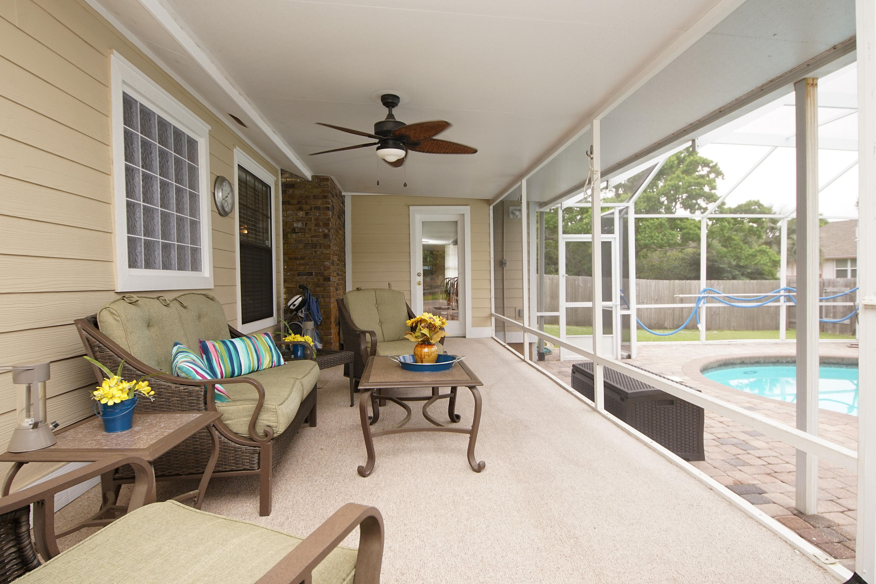 MARY ESTHER MANOR 1ST ADDN - Residential