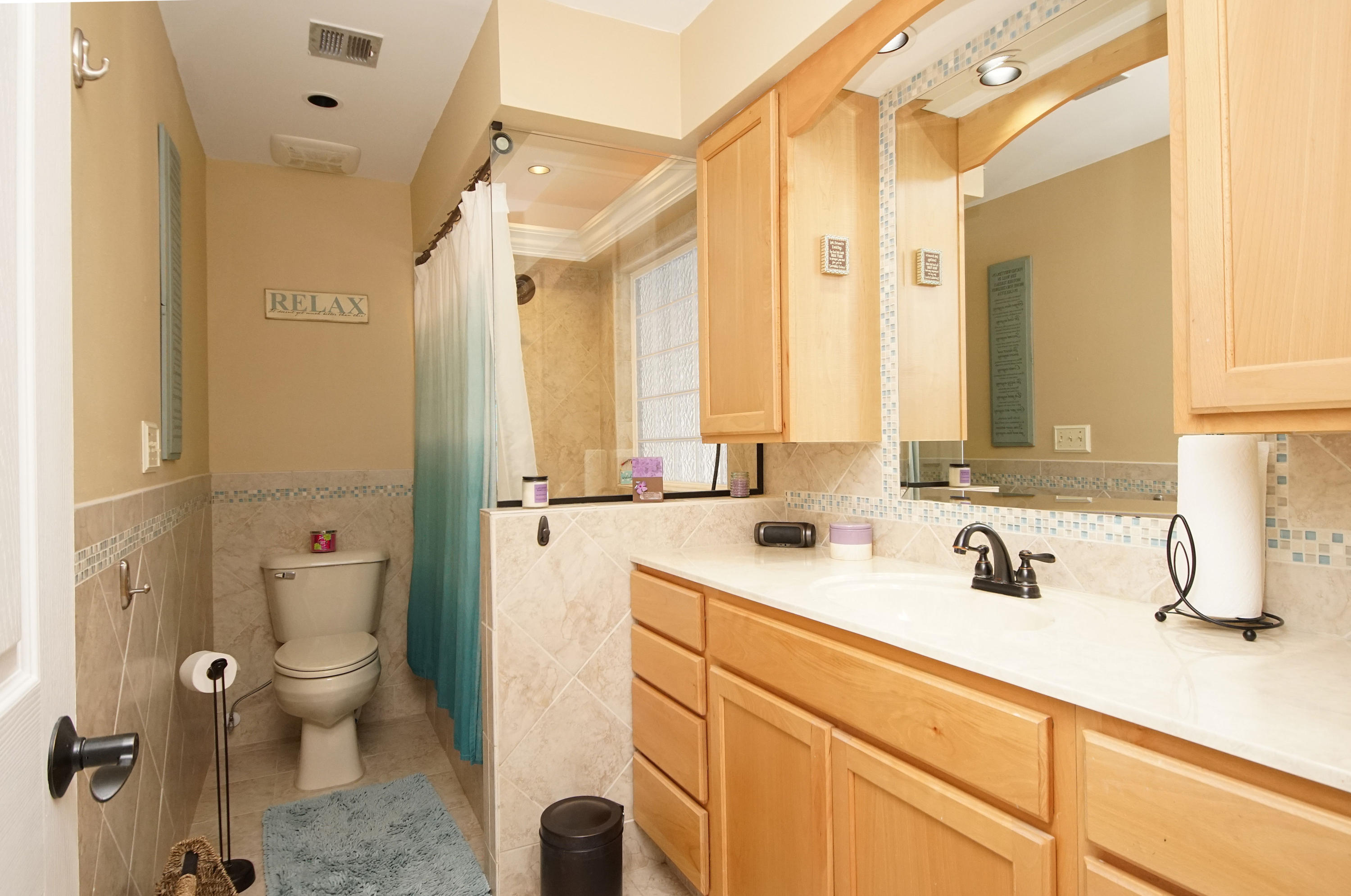 MARY ESTHER MANOR 1ST ADDN - Residential