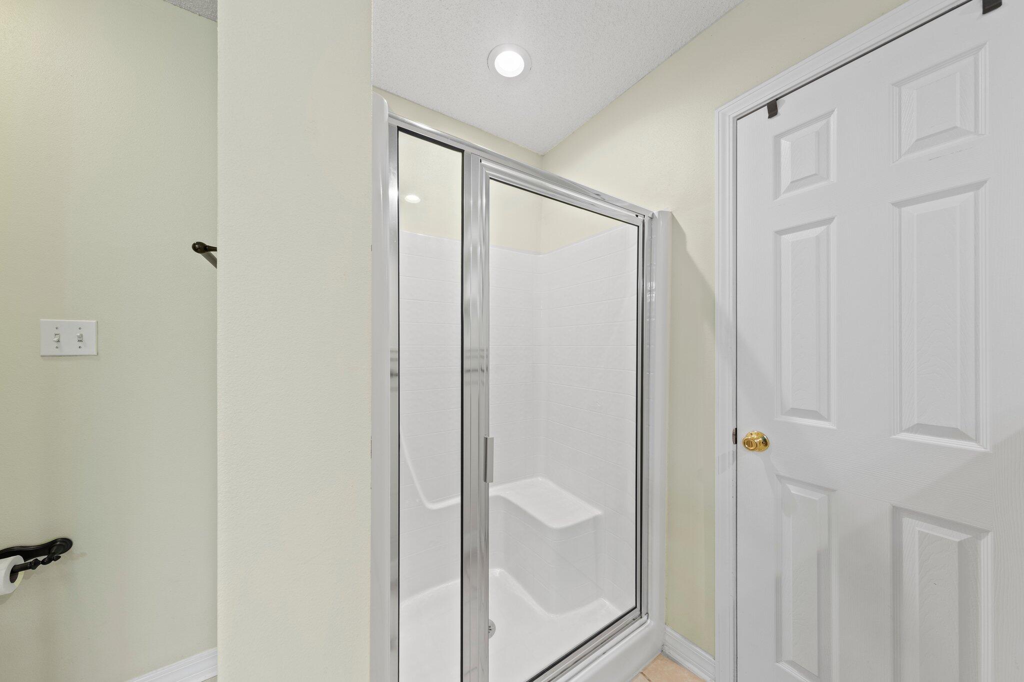 NORTHRIDGE - Residential