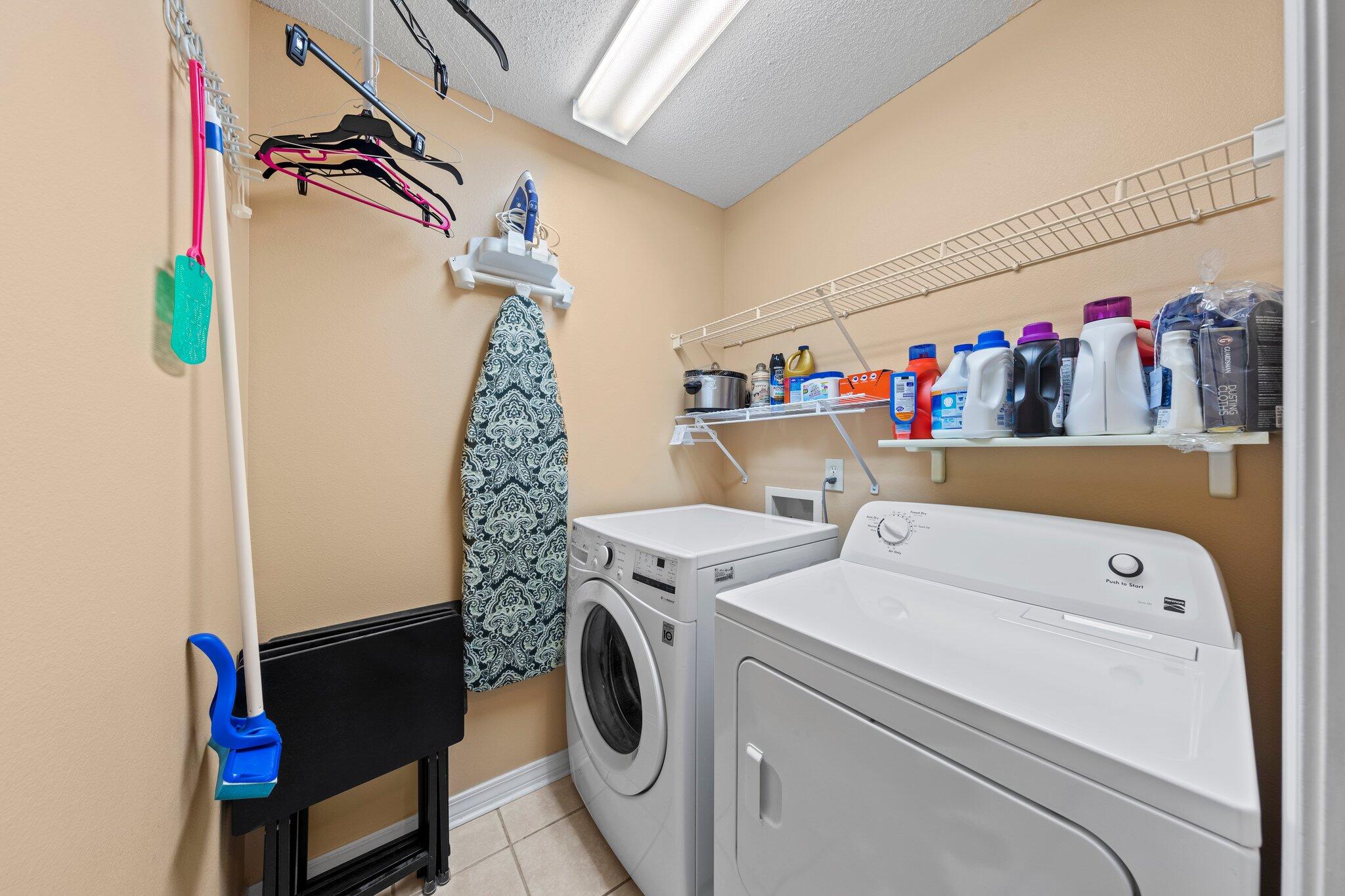 NORTHRIDGE - Residential