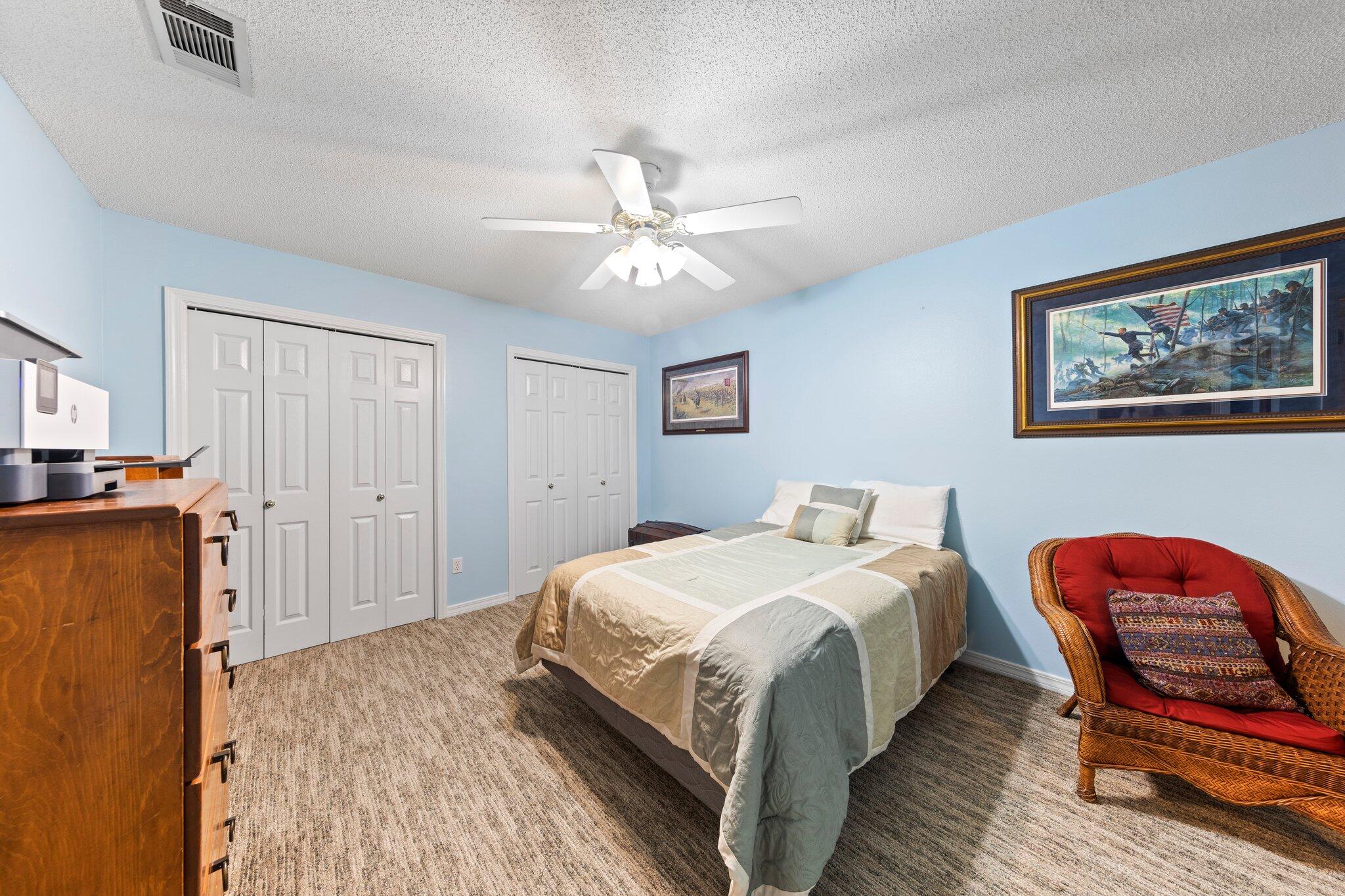 NORTHRIDGE - Residential