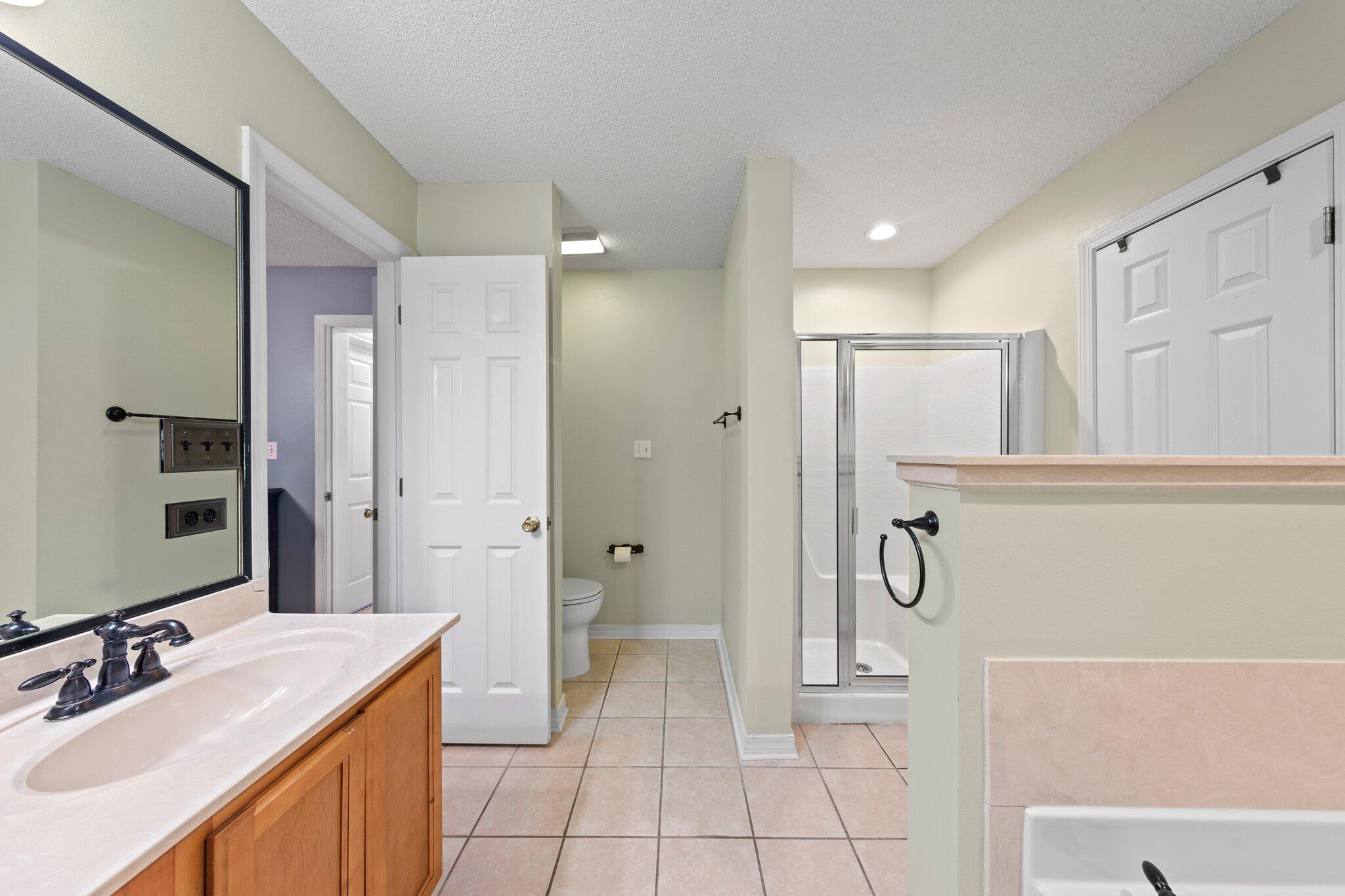 NORTHRIDGE - Residential