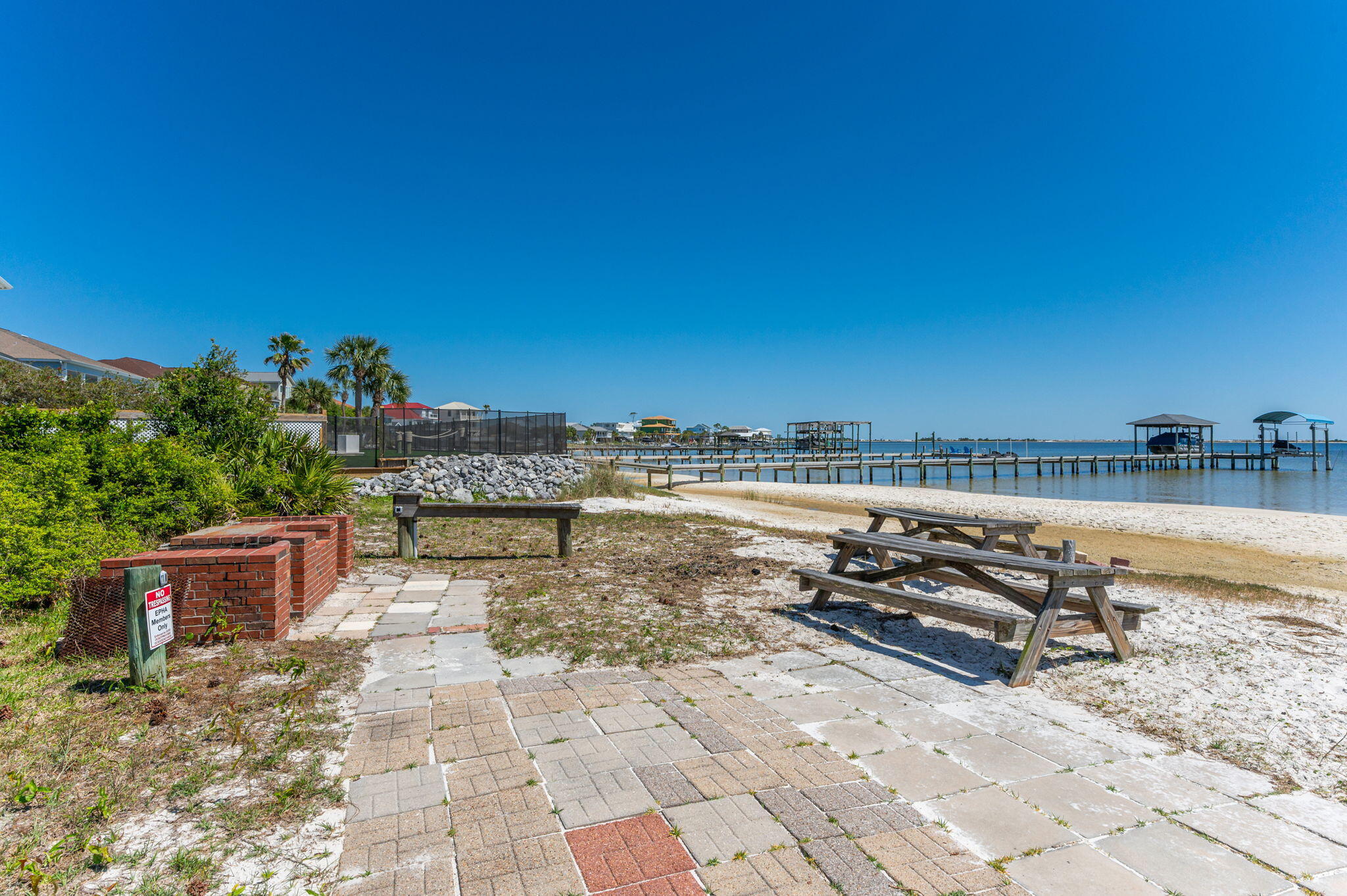 EMERALD POINTE PLAT 2 - Residential