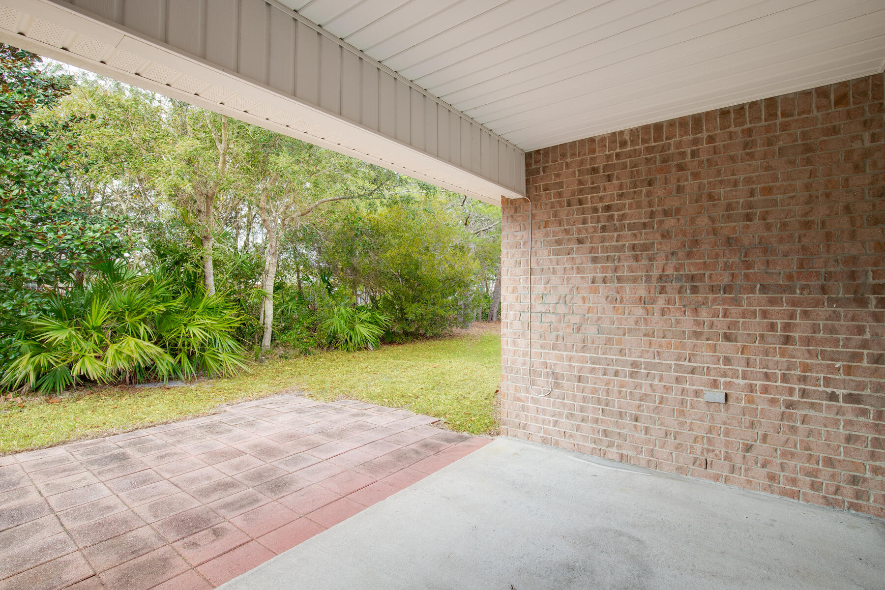 PARADISE RETREAT - Residential