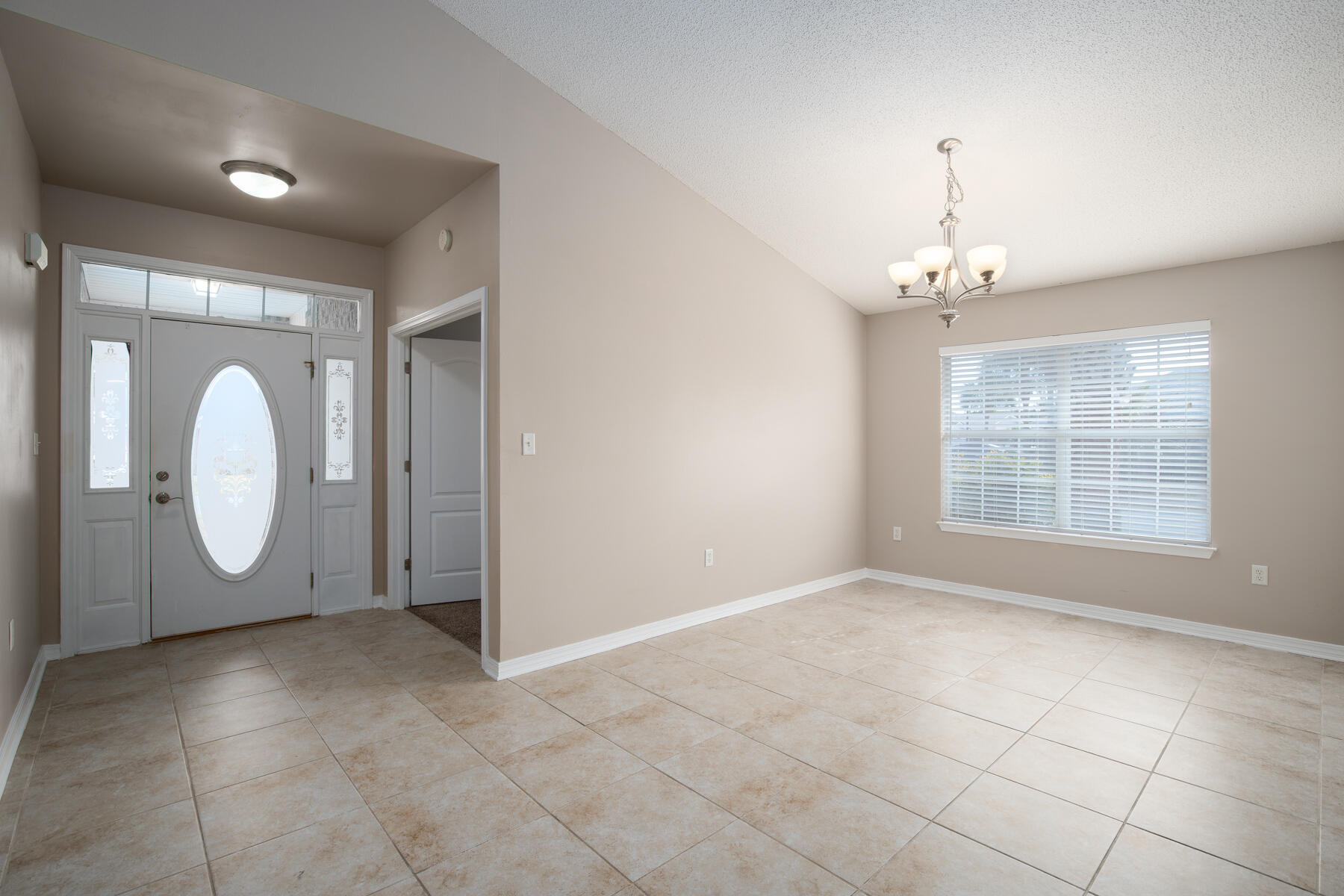 PARADISE RETREAT - Residential