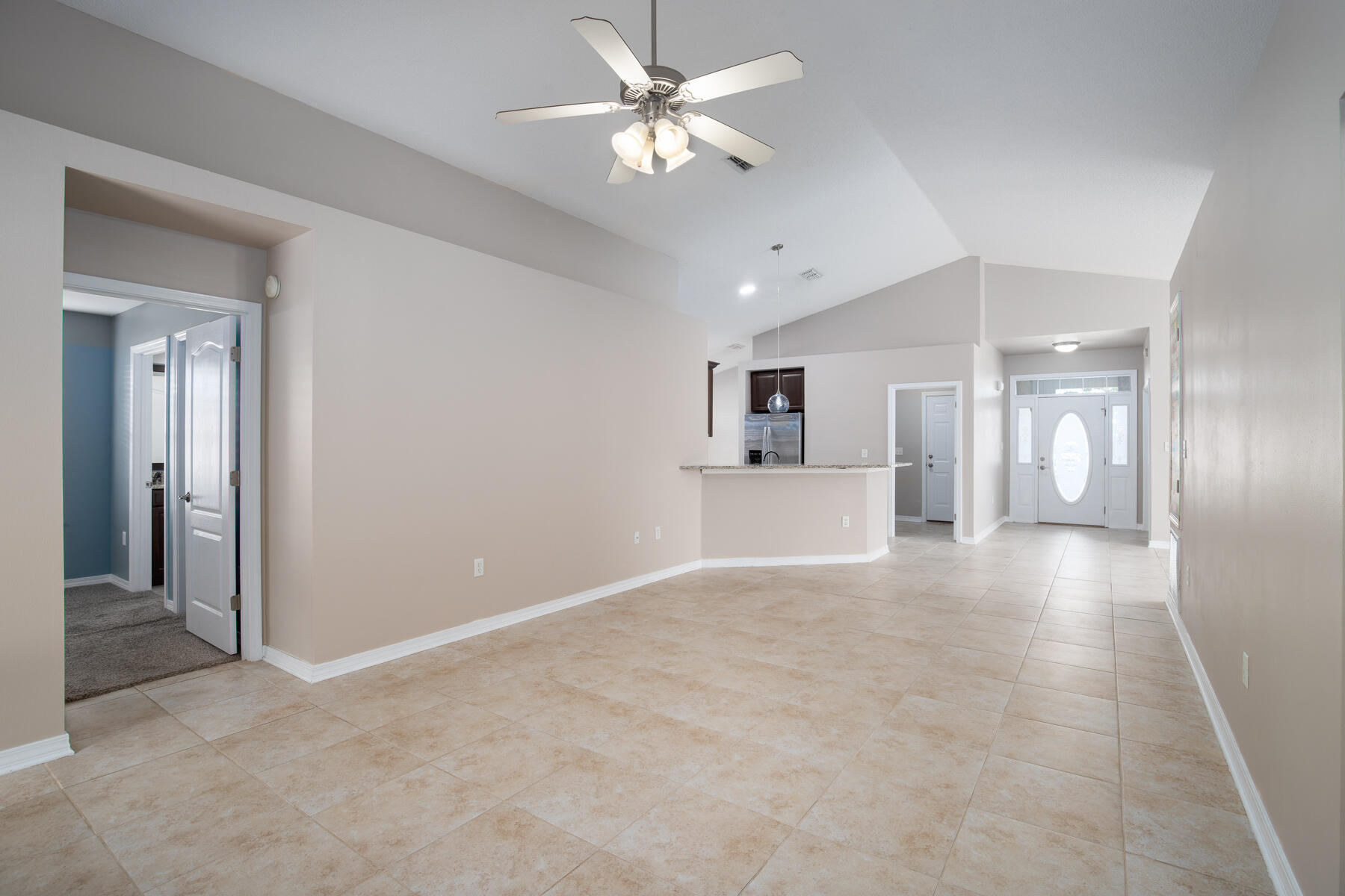 PARADISE RETREAT - Residential