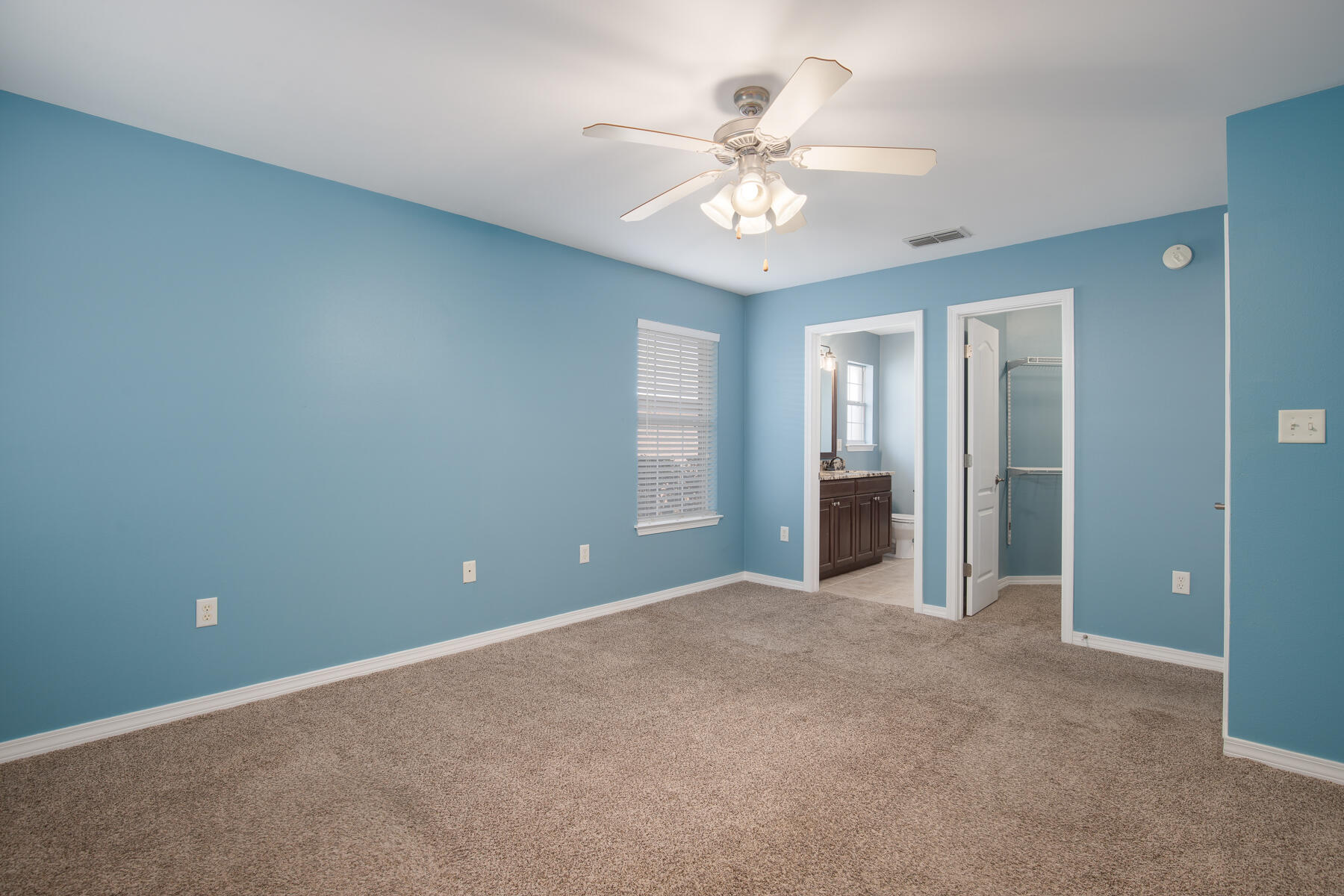 PARADISE RETREAT - Residential