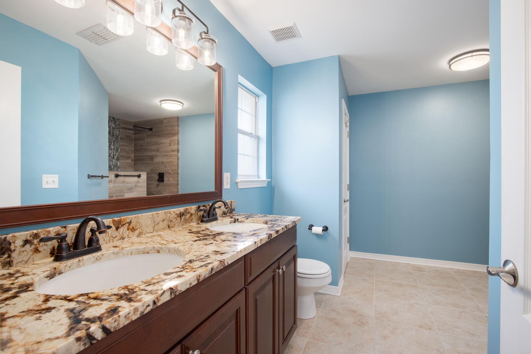 PARADISE RETREAT - Residential