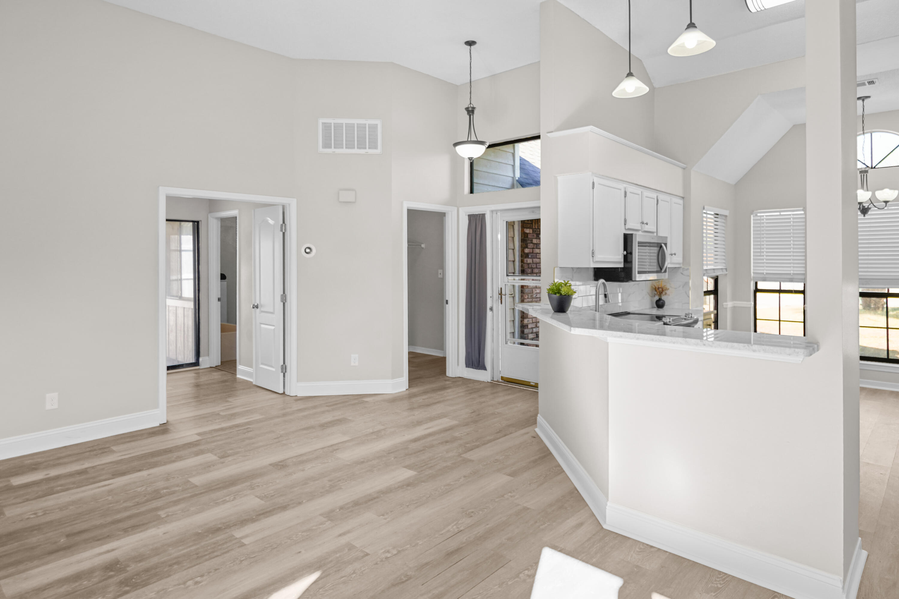 GLENOAKS - Residential