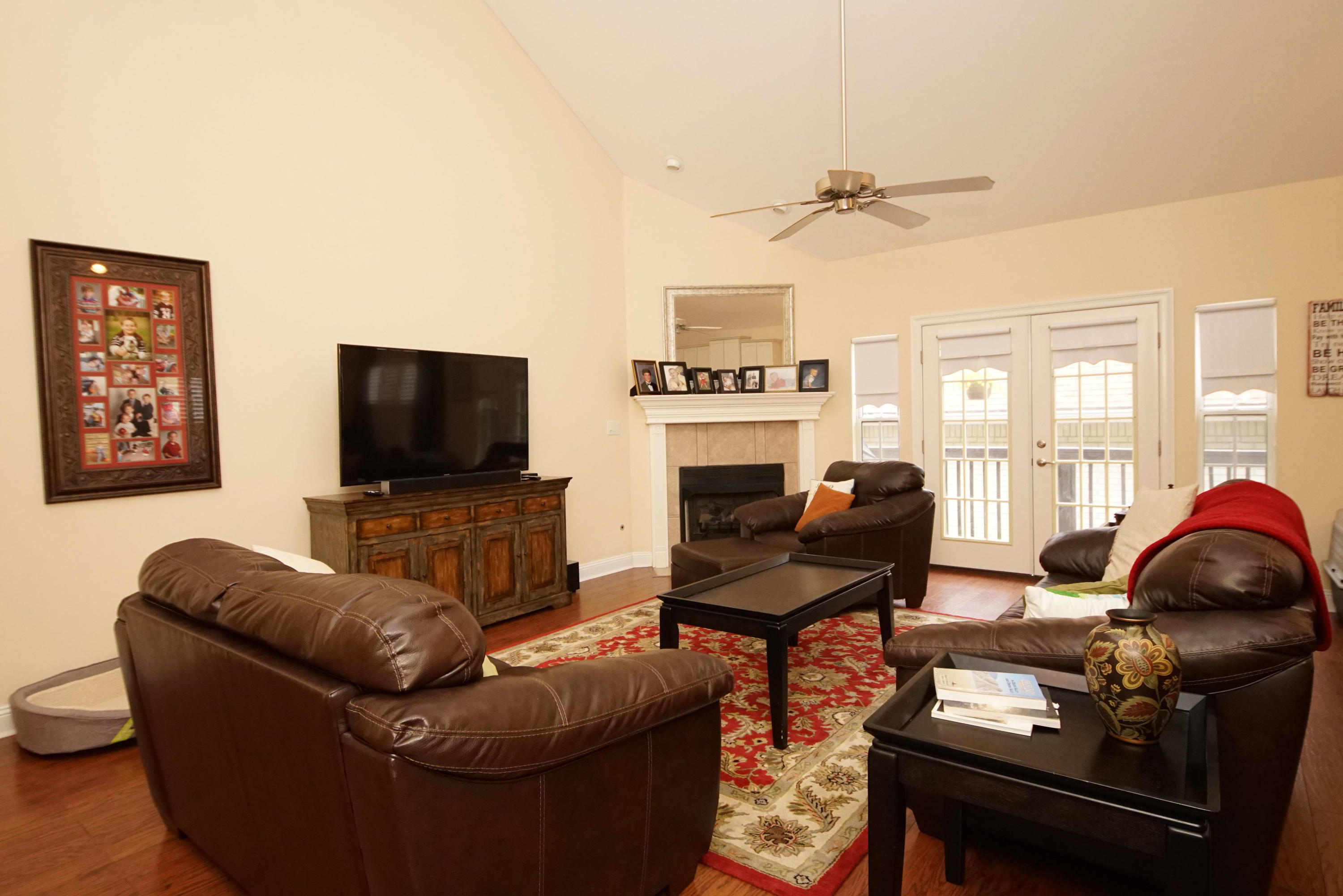 MEDITERRANEAN VILLAGE AT BLUEWATER BAY - Residential