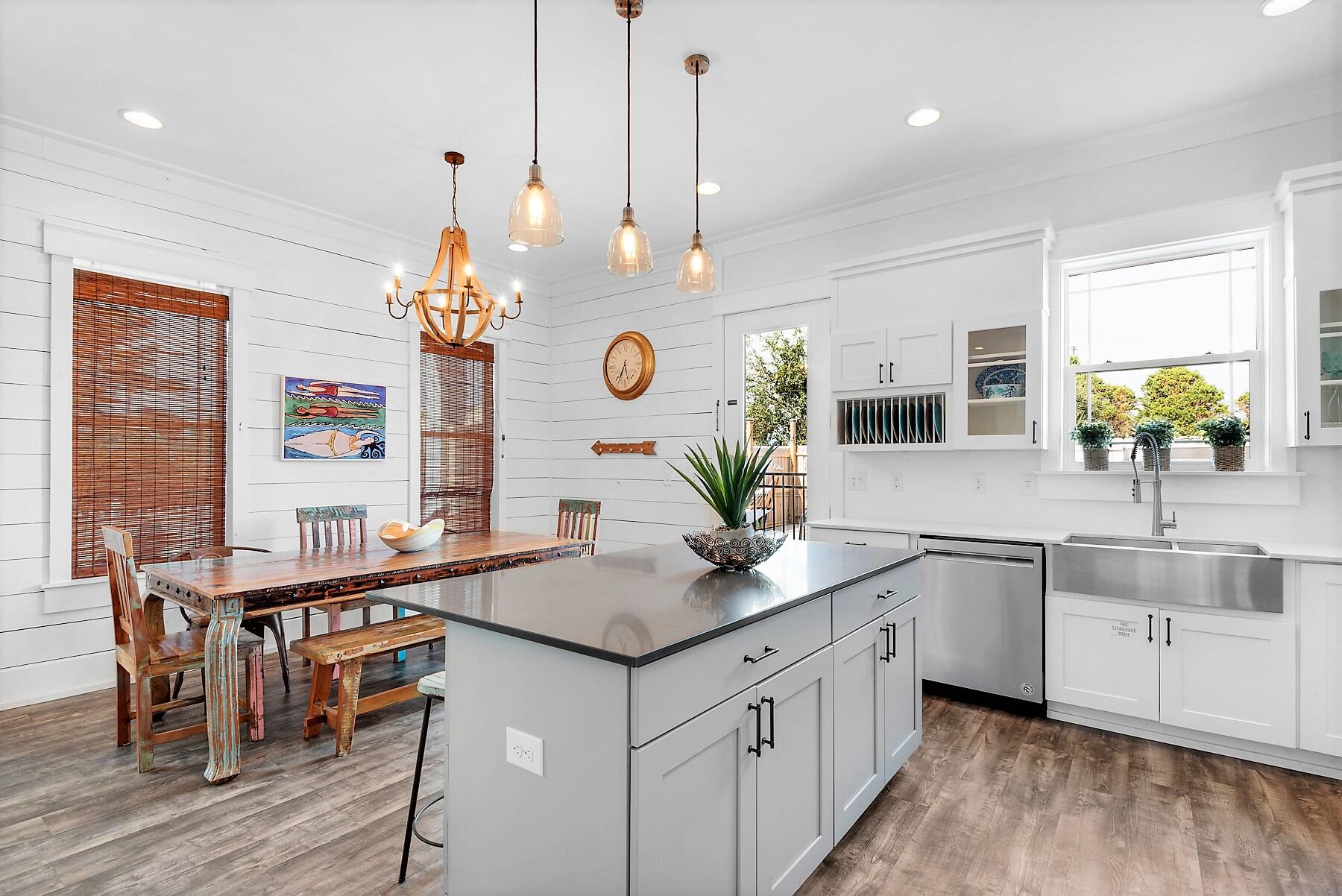 CRYSTAL BEACH - Residential