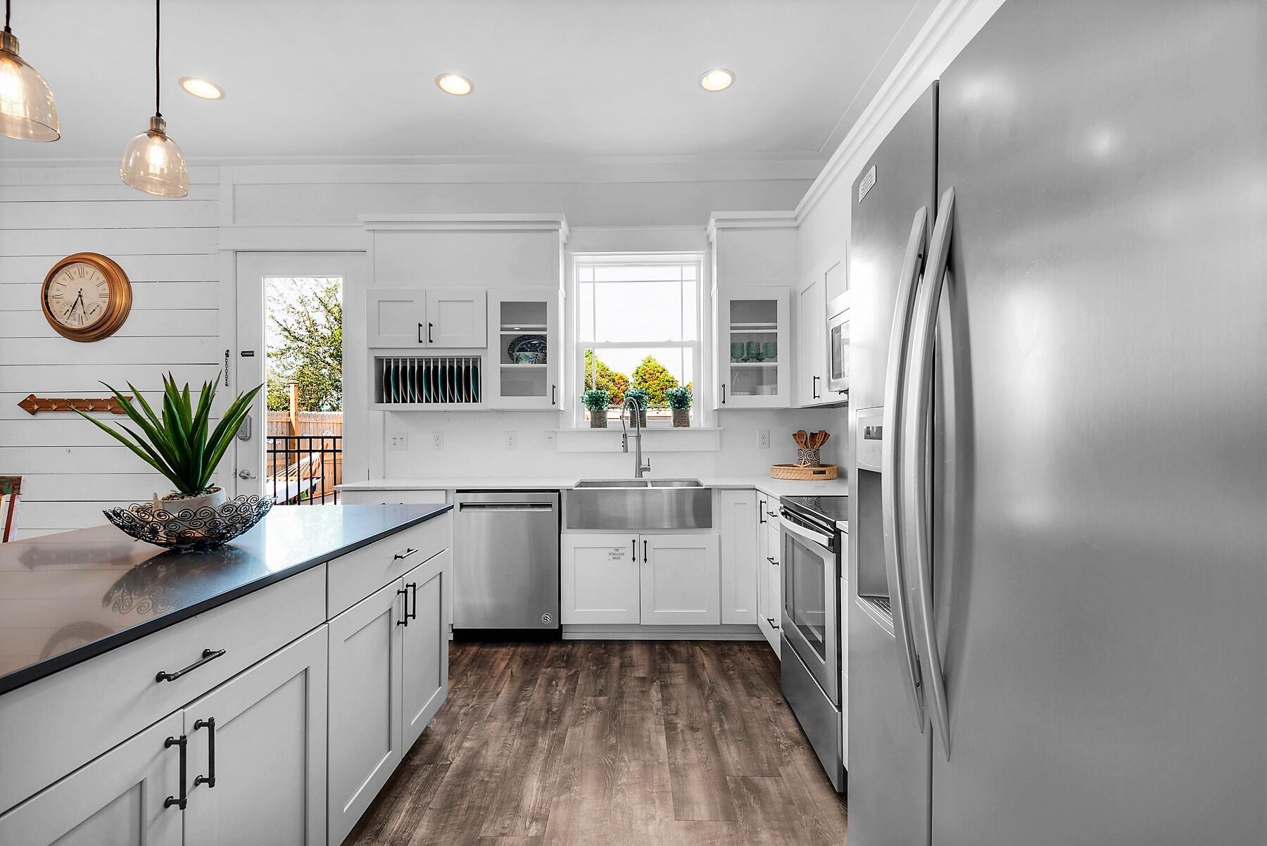 CRYSTAL BEACH - Residential