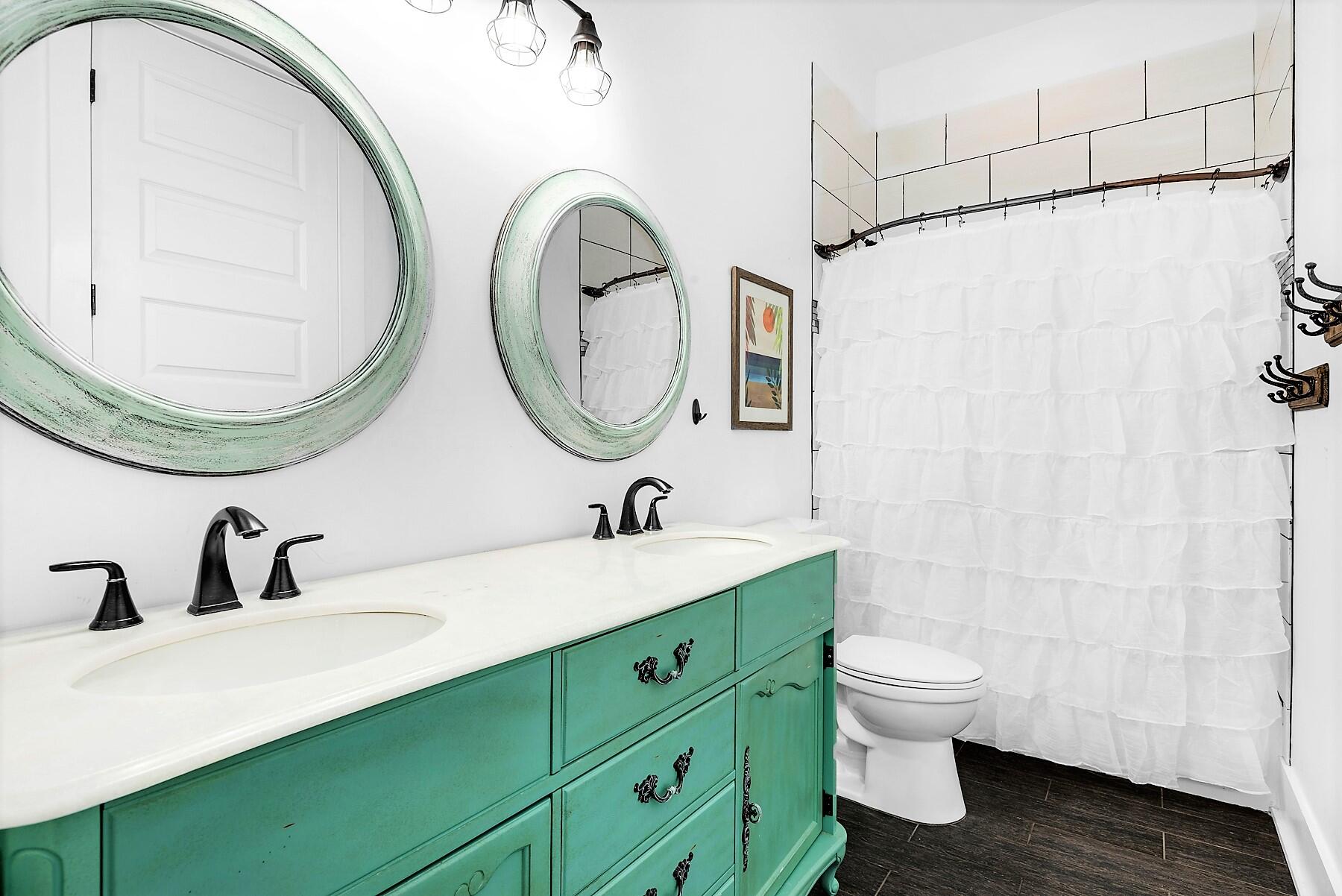 CRYSTAL BEACH - Residential