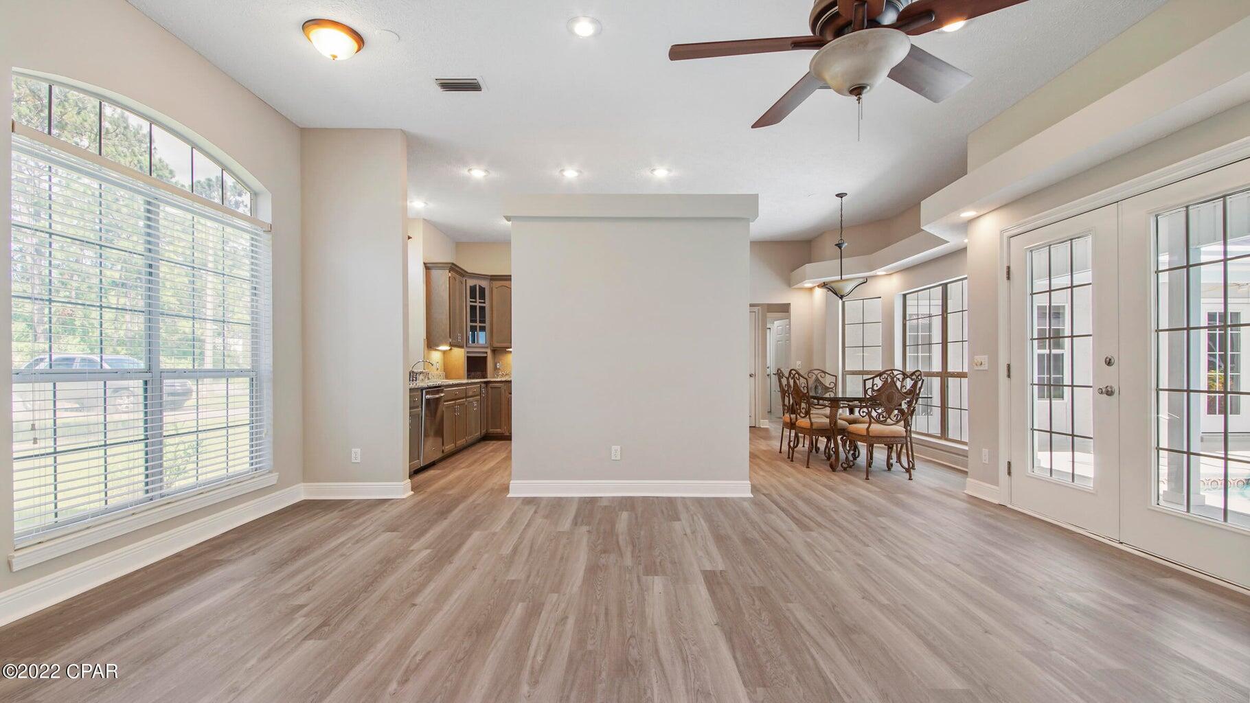 COLONY CLUB HARBOUR PH 3 - Residential Lease