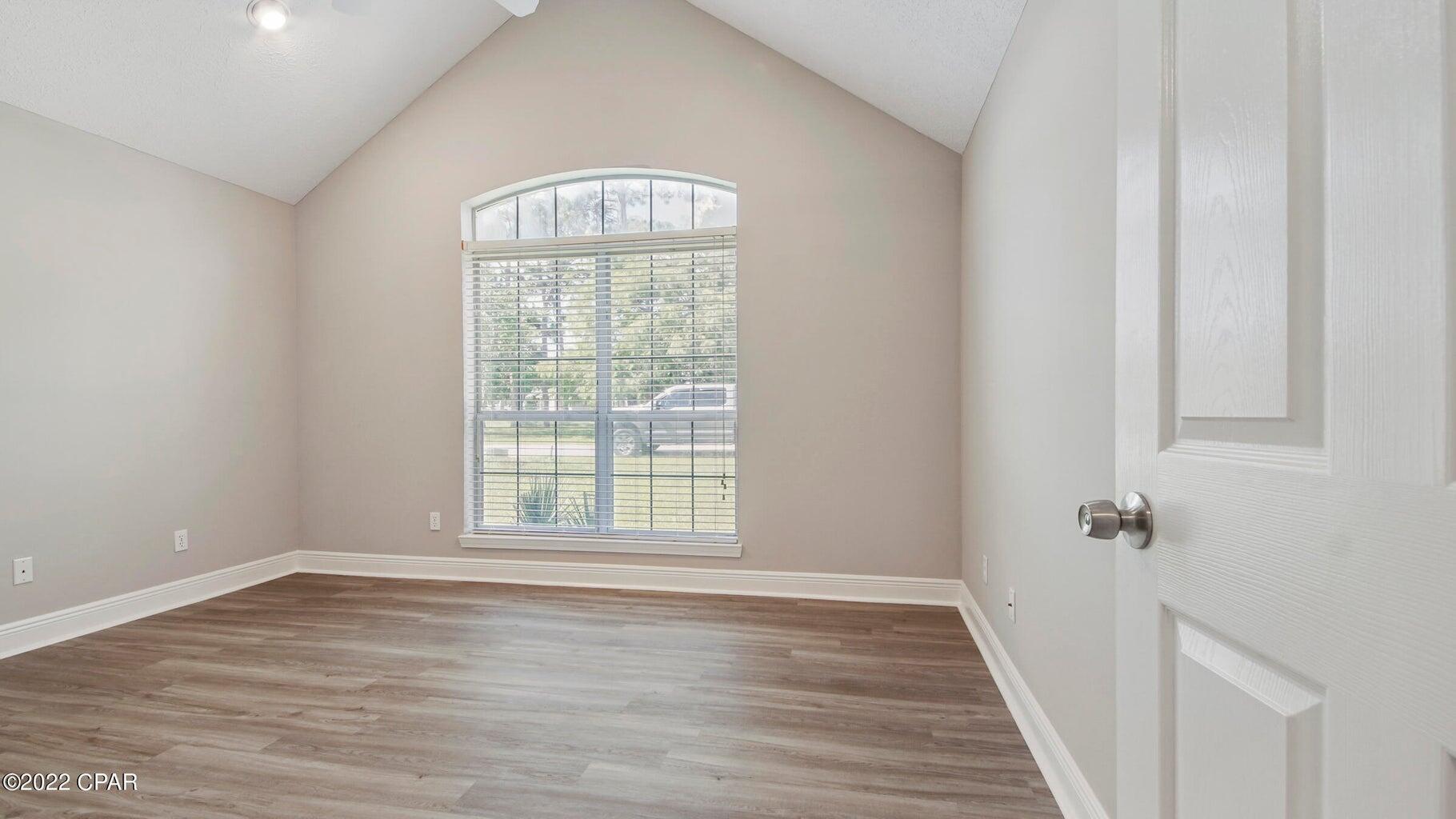 COLONY CLUB HARBOUR PH 3 - Residential Lease