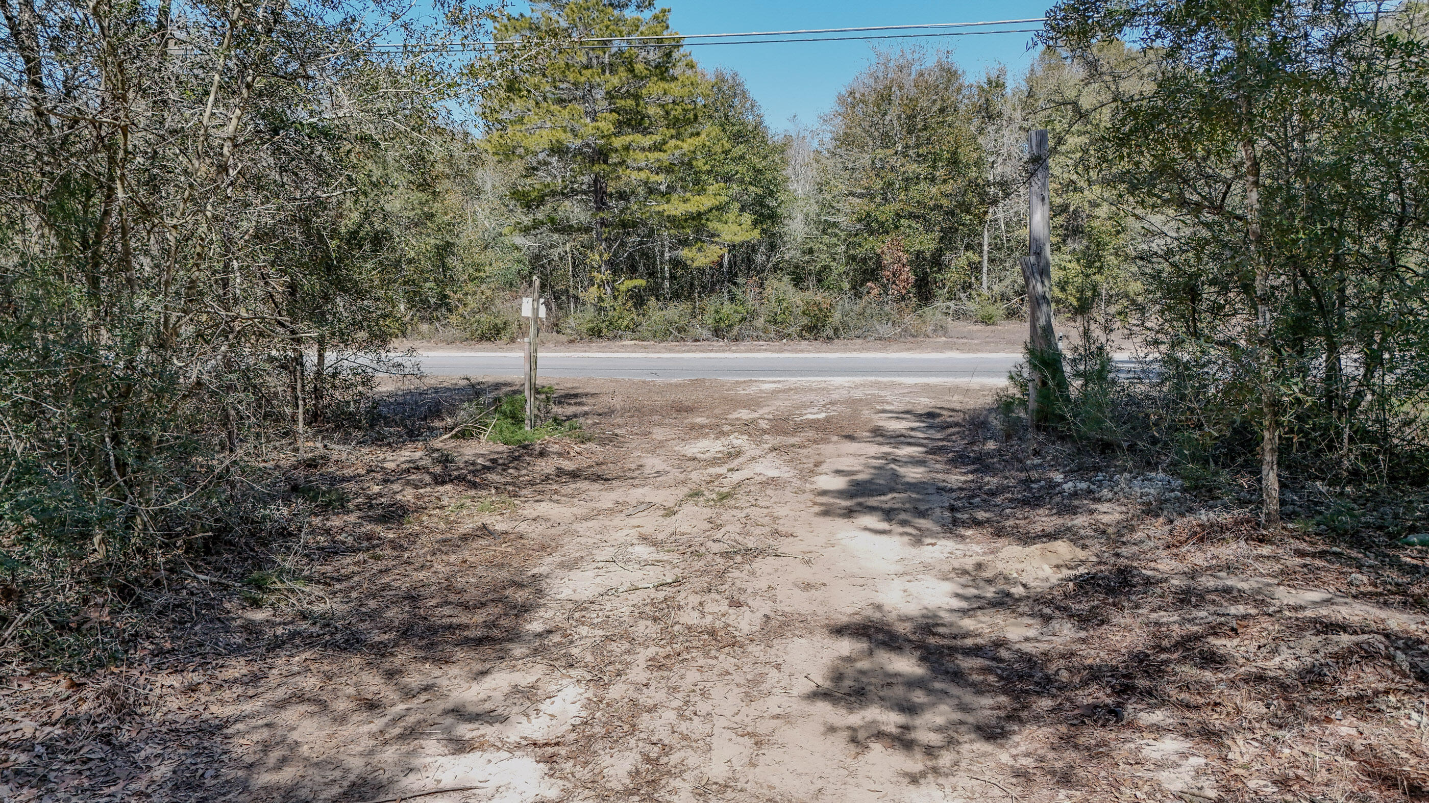 METES & BOUNDS - Land