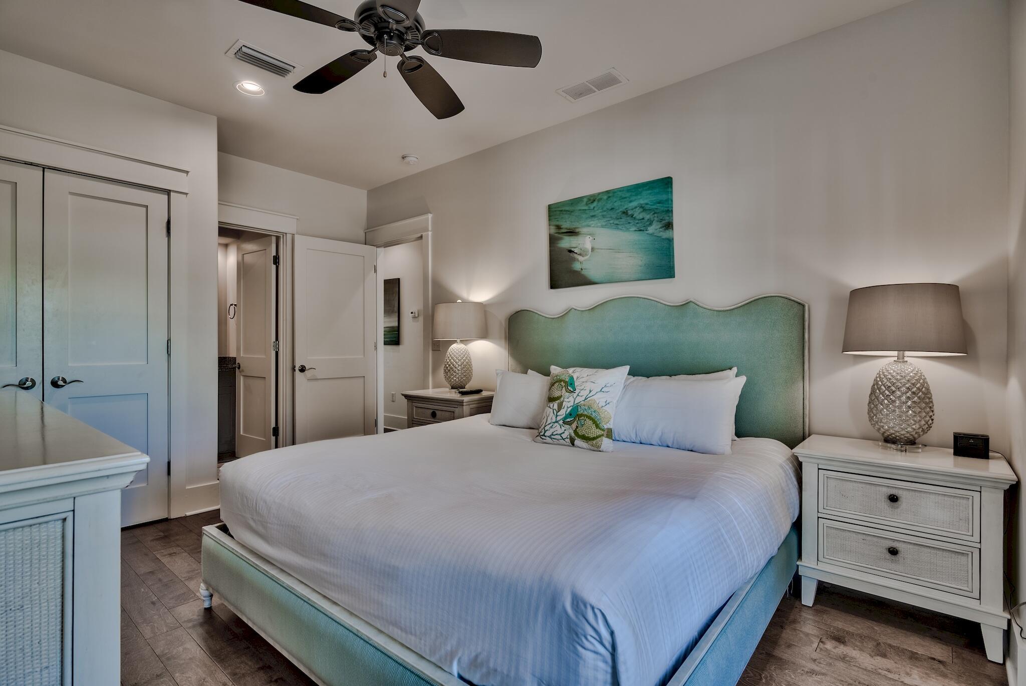 CRYSTAL SHORES - Residential