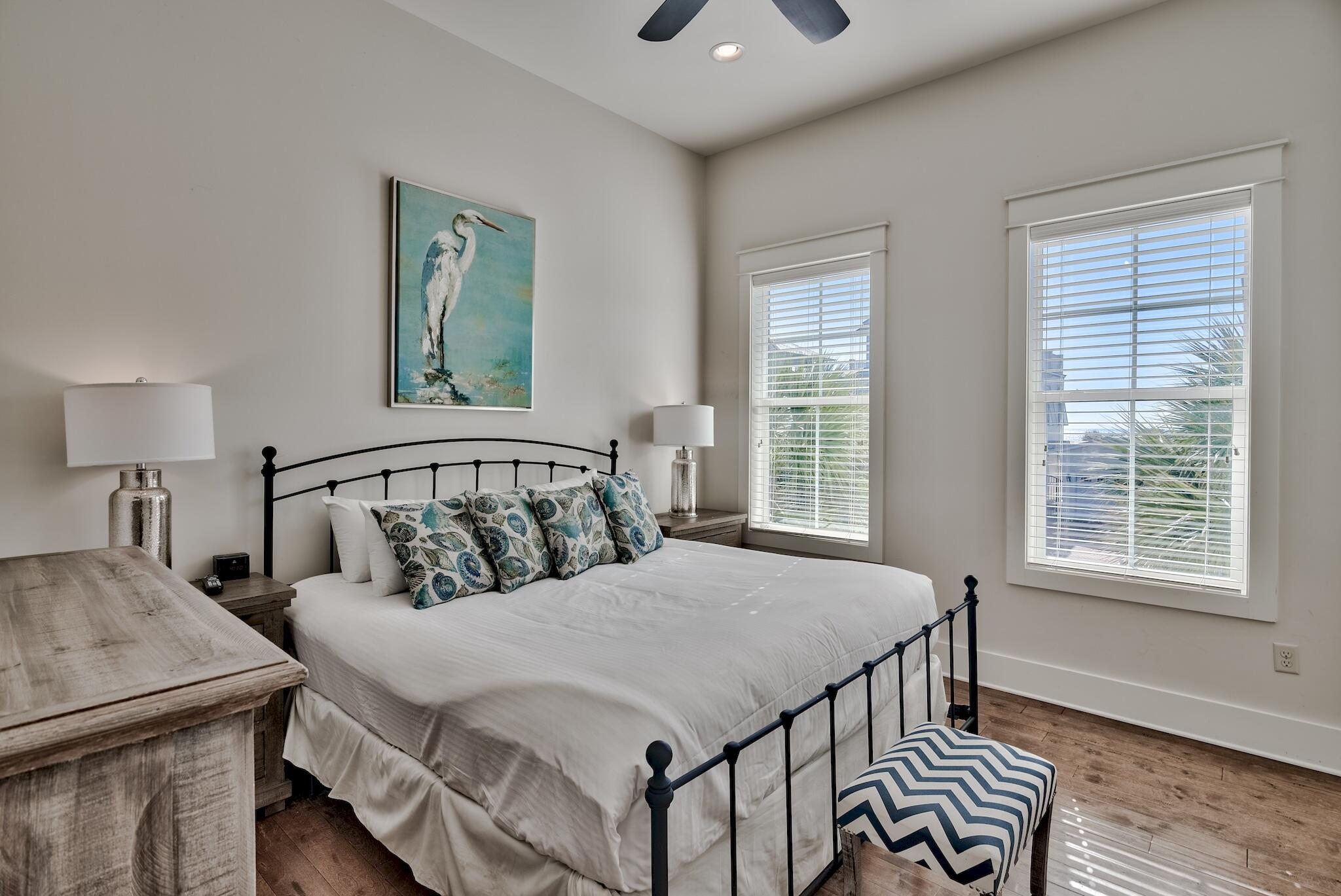 CRYSTAL SHORES - Residential