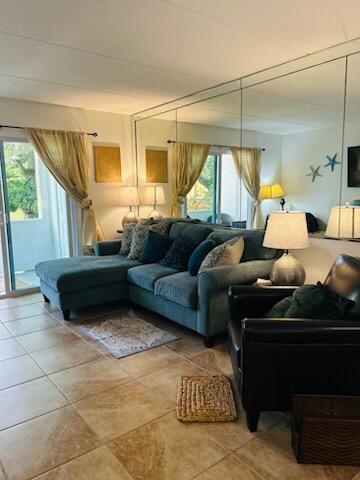 CEDARS CONDO - Residential