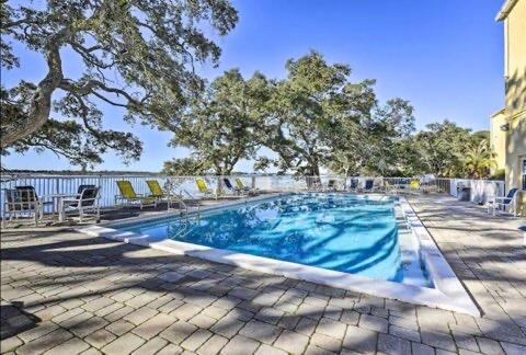 CEDARS CONDO - Residential