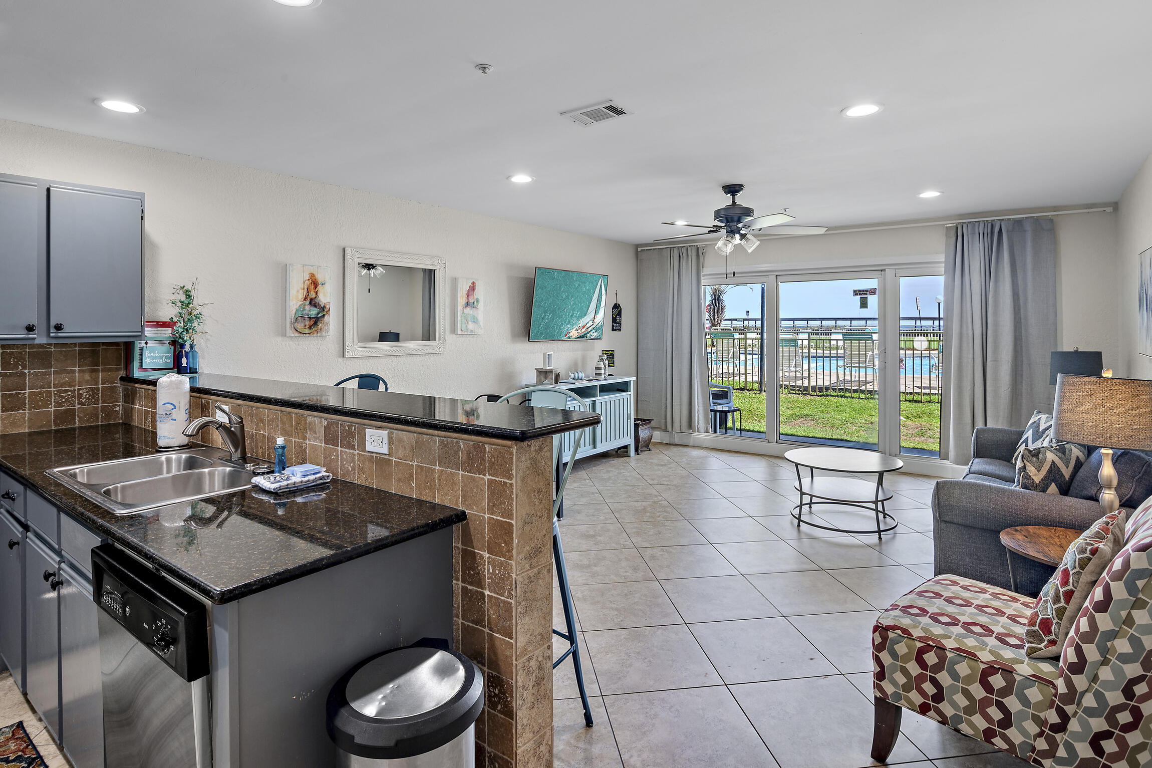 MARAVILLA CONDO 1 - Residential