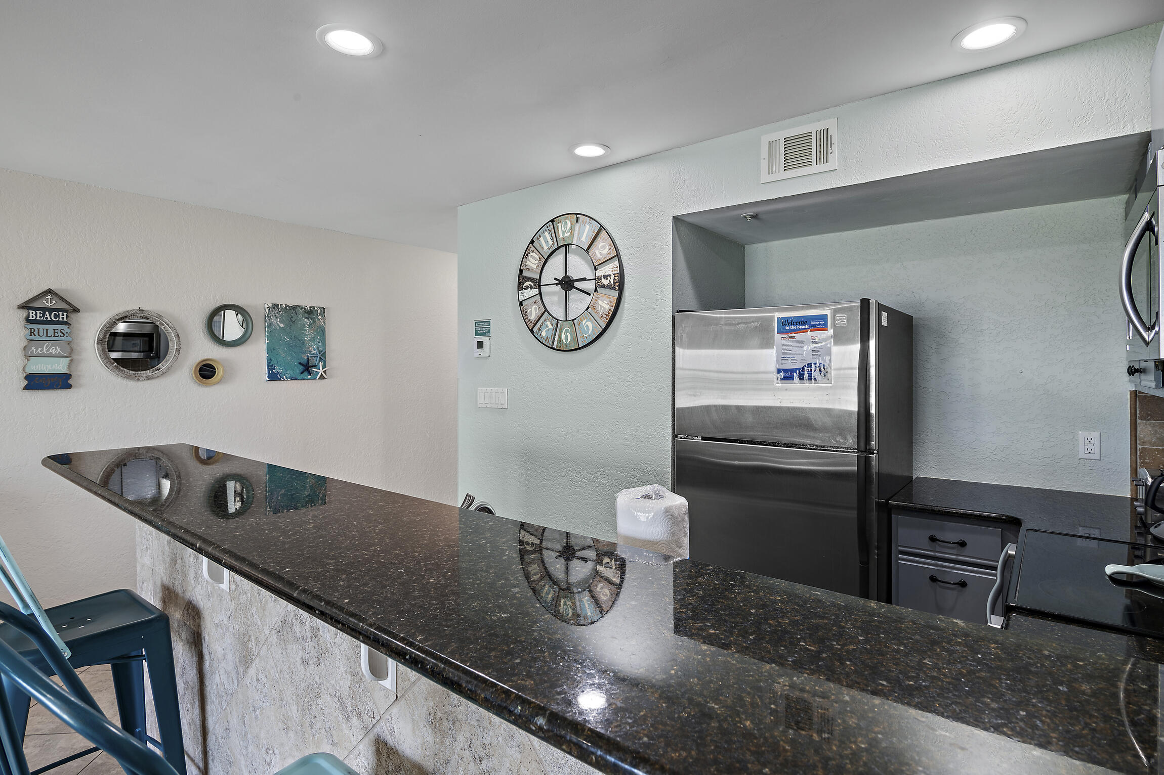 MARAVILLA CONDO 1 - Residential