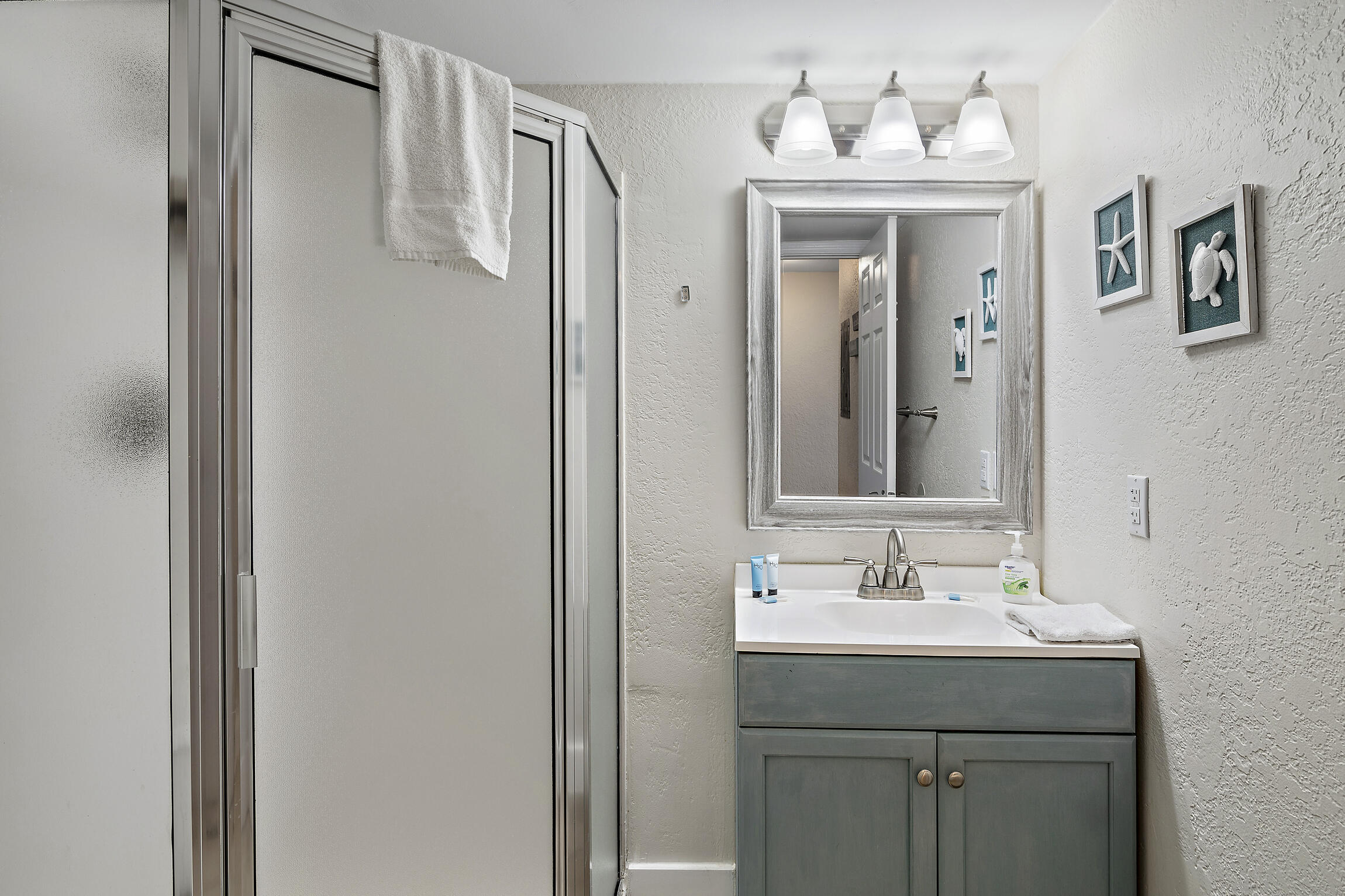 MARAVILLA CONDO 1 - Residential