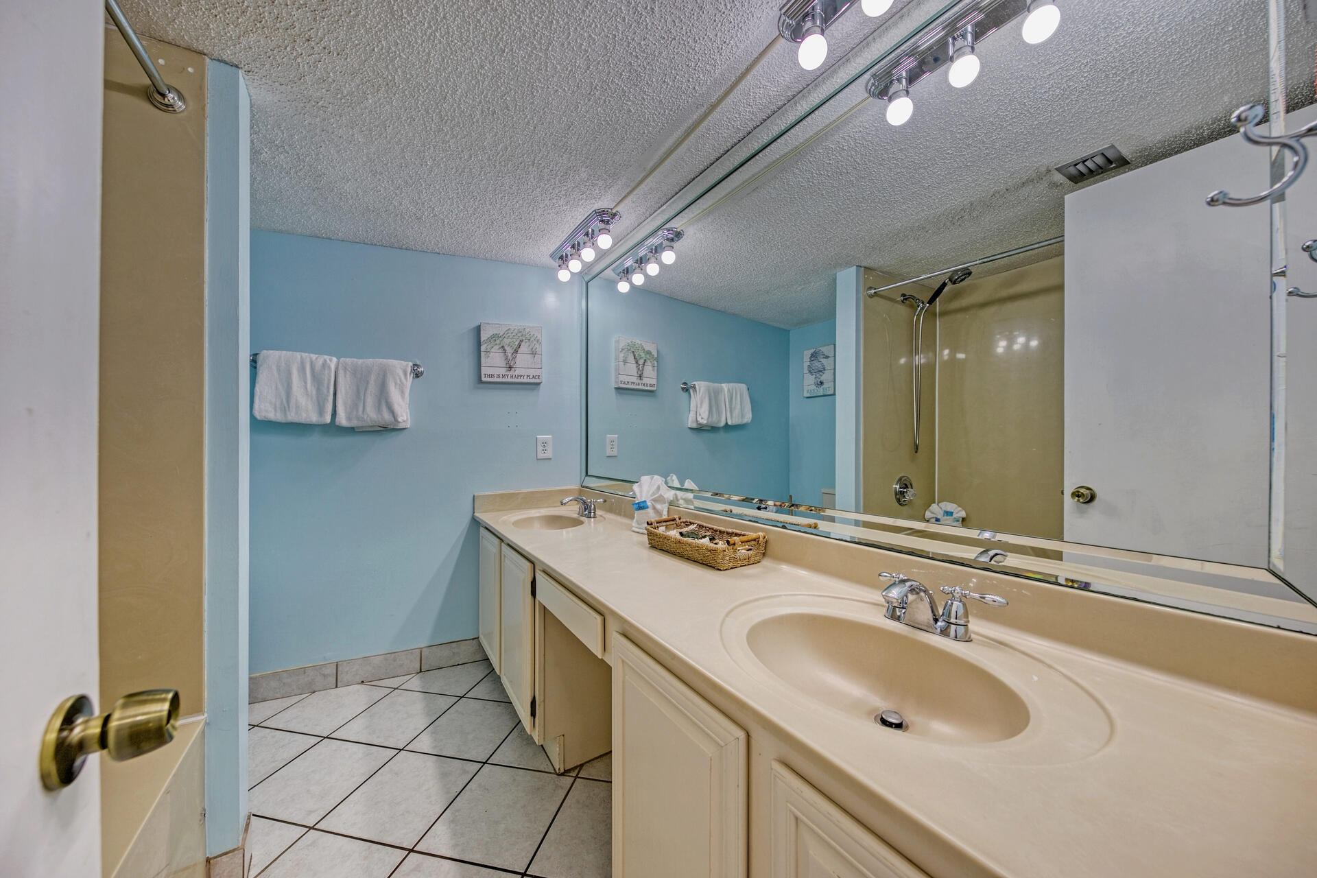 EDGEWATER BEACH CONDO PH 1 - Residential