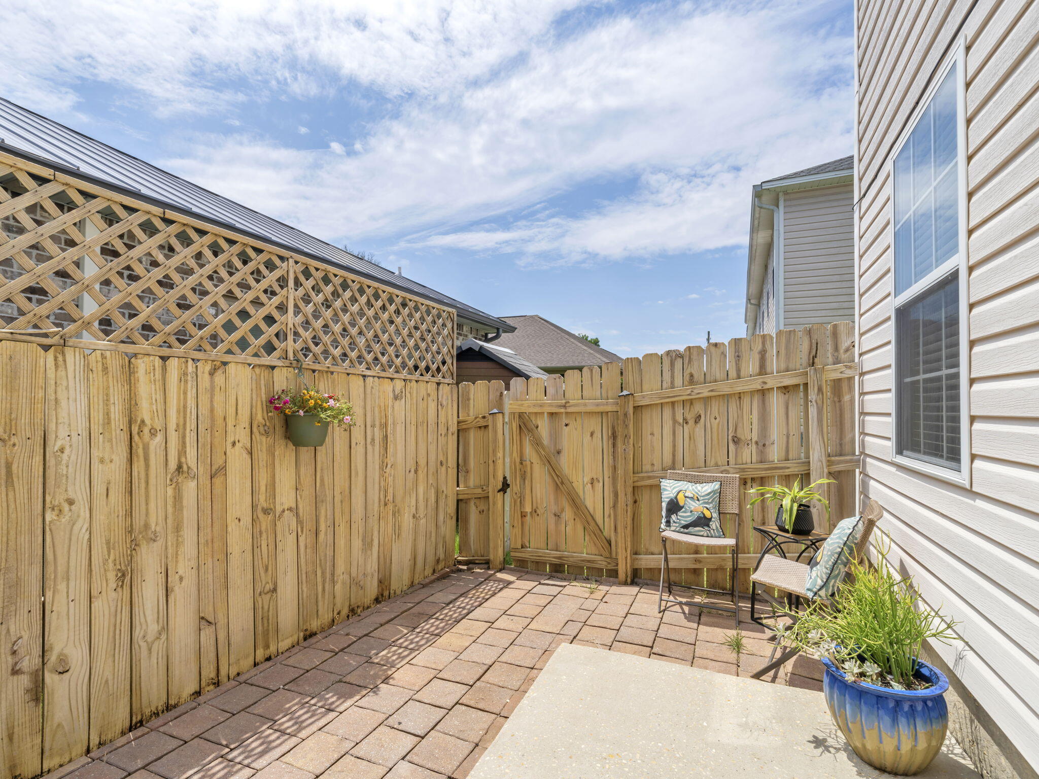 OAK PARK TOWNHOMES - Residential