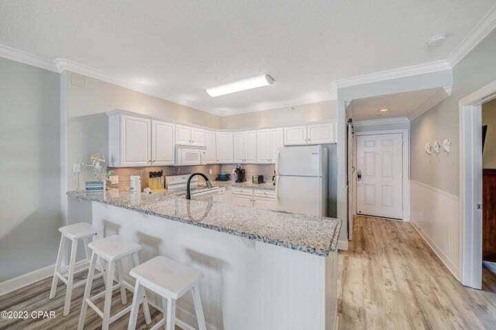 EMERALD ISLE - Residential